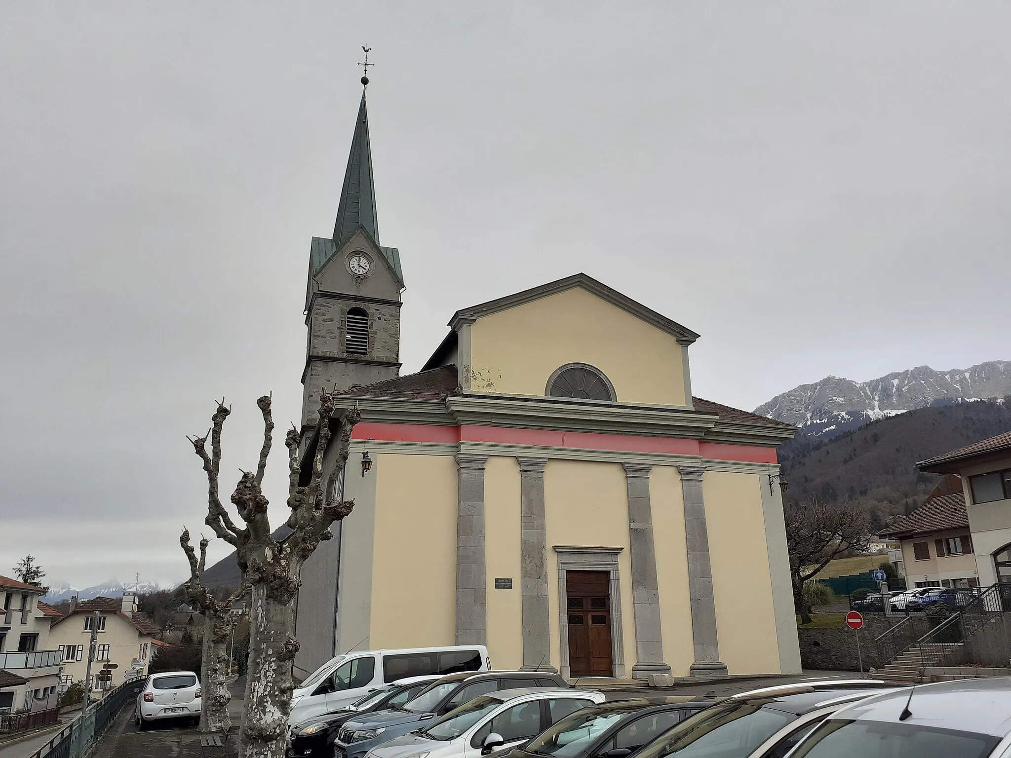 Photo showing: église extérieur