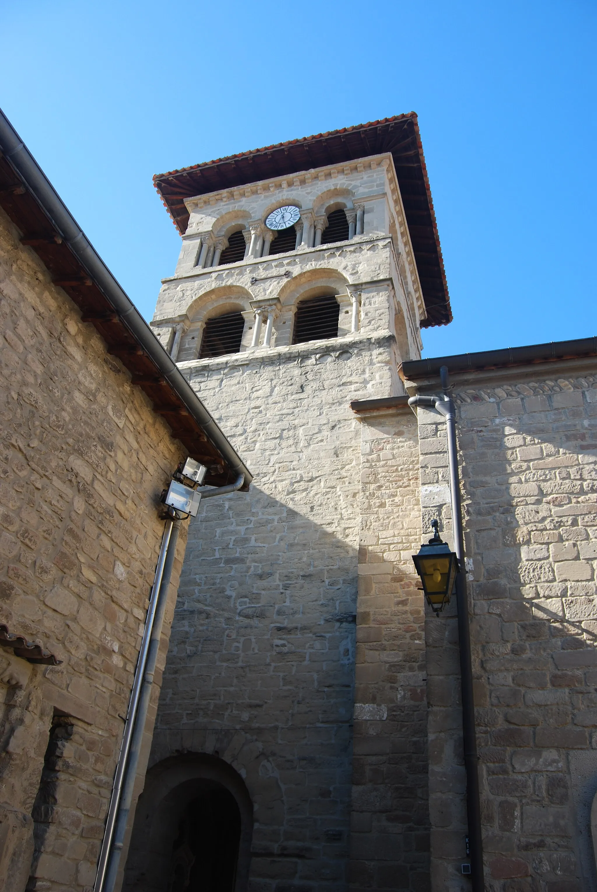 Photo showing: Le clocher de la collégiale de Saint-Donat-sur-l'Herbasse.