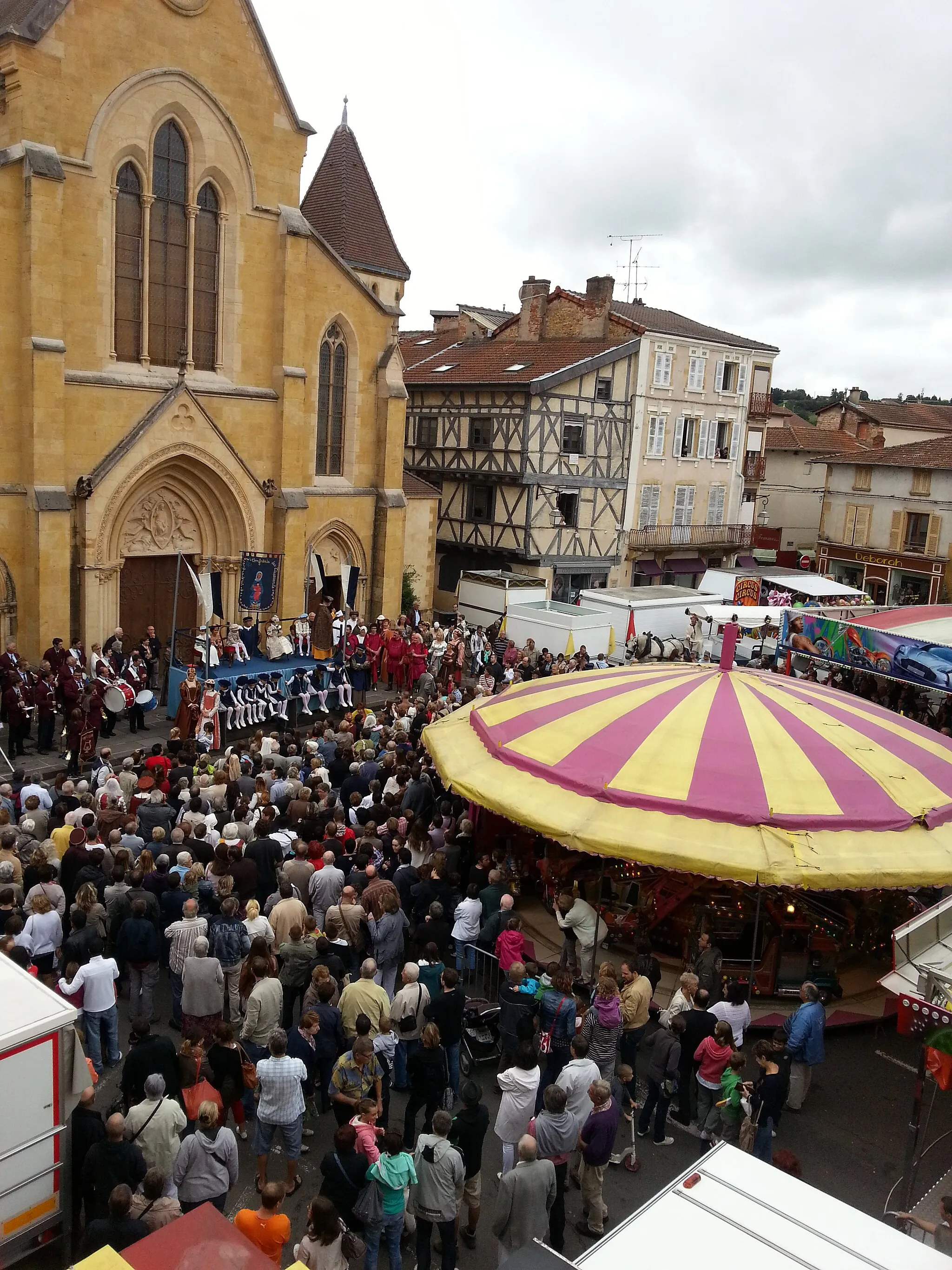 Photo showing: le 2° dimanche de septembre, les fêtes de la soierie