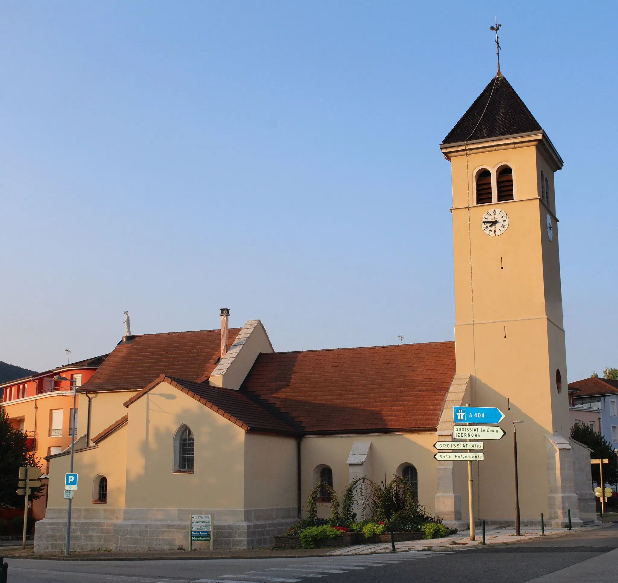 Photo showing: Église Saint-Christophe de Bellignat.