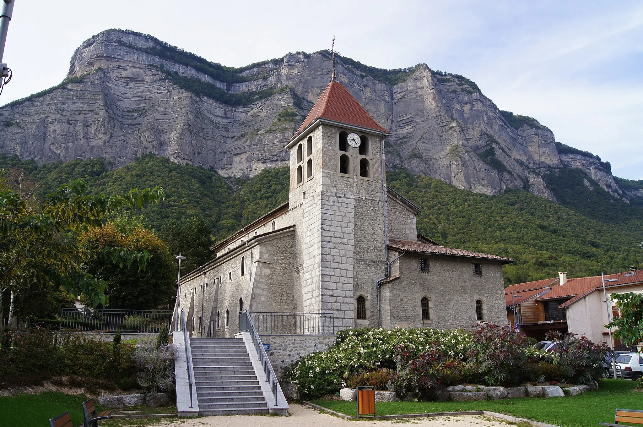 Photo showing: CROLLES l'église