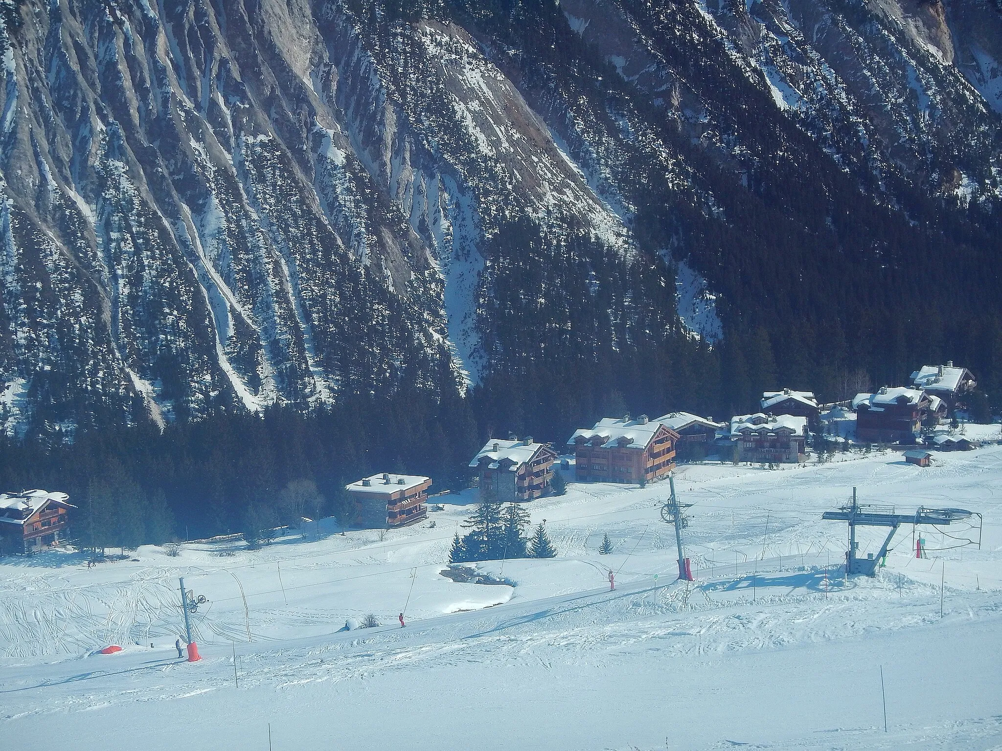 Photo showing: Les 3 Vallées: View to Courchevel Moriond