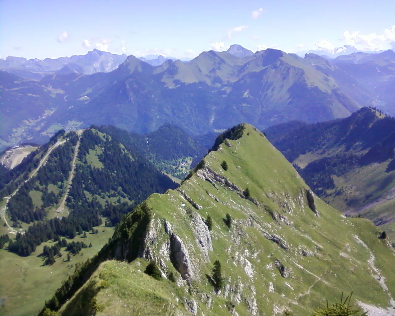 Photo showing: En montant au Roc d'Enfer