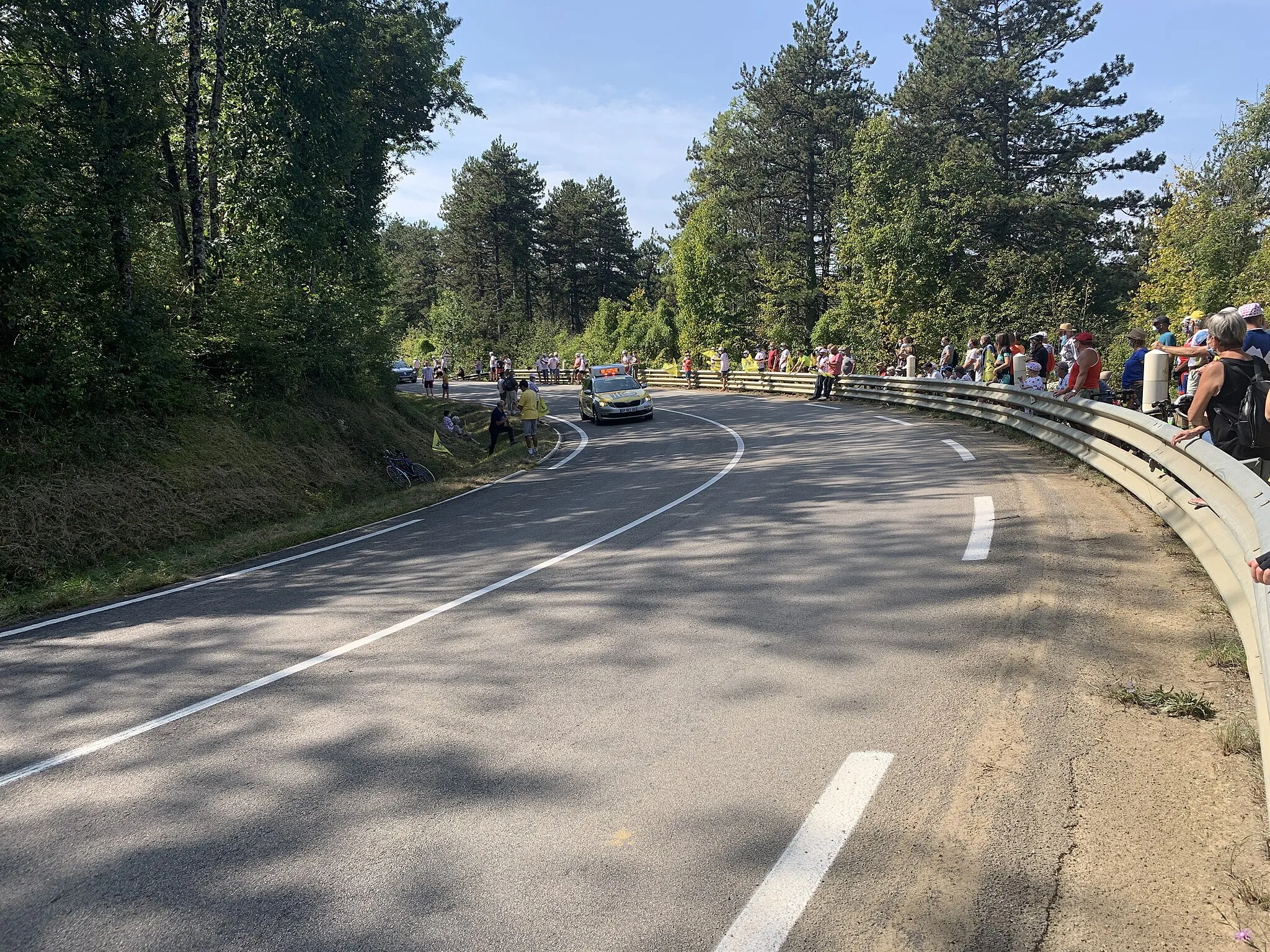 Photo showing: 19e étape du Tour de France 2020 au col de France, Meillonnas.
