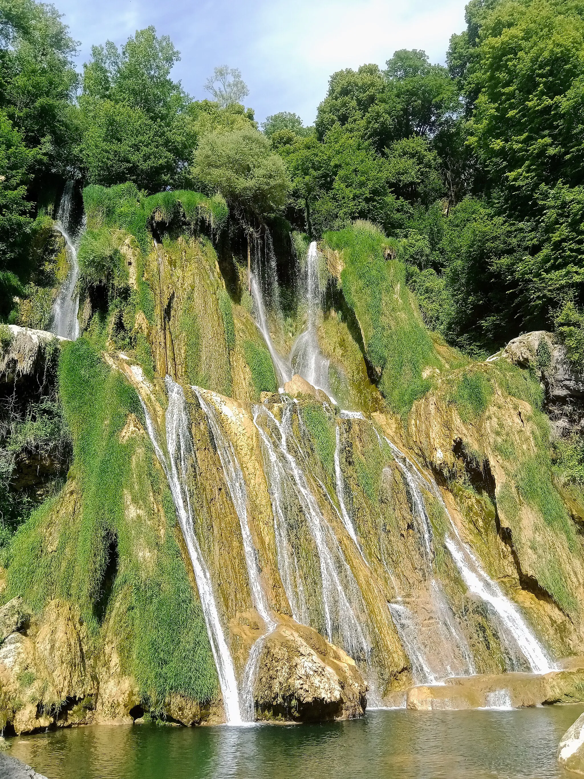 Photo showing: La cascade de Glandieu fin mai, Ain, France