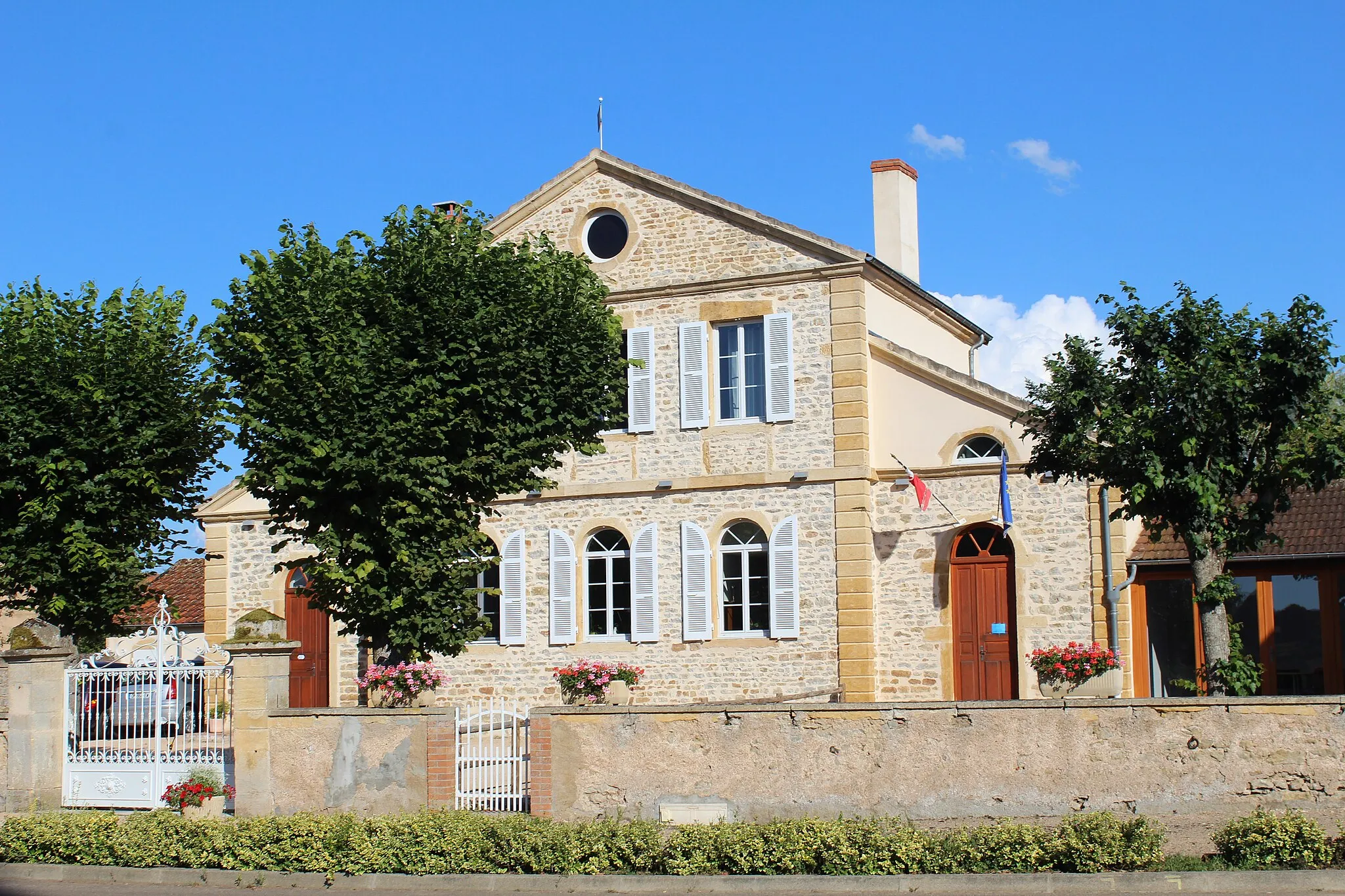 Photo showing: Mairie de Saint-Didier-en-Brionnais.