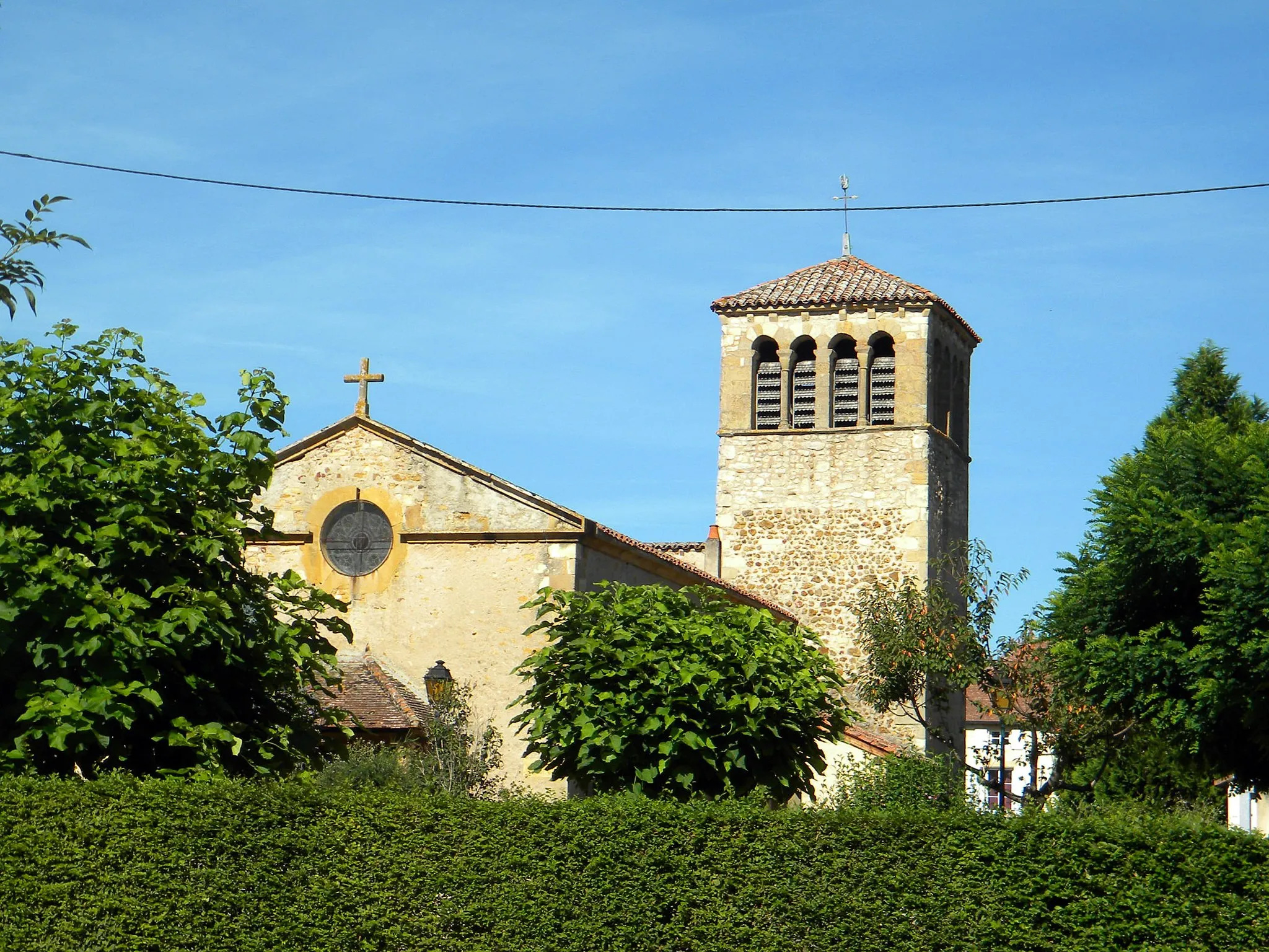 Photo showing: L'église partiellement romane de Saint-Martin-du-Lac