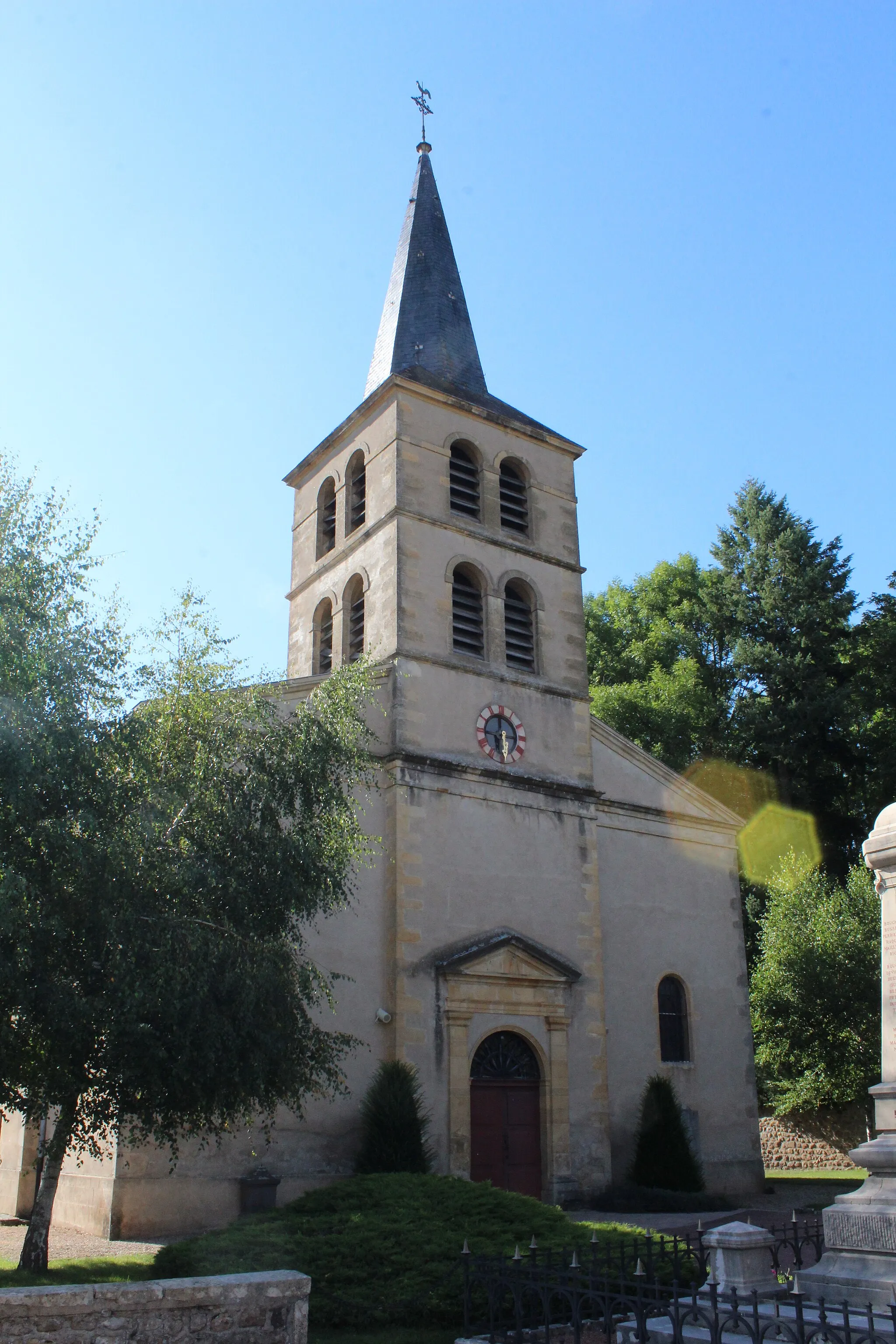 Photo showing: Église Saint-Christophe de Saint-Christophe-en-Brionnais.
