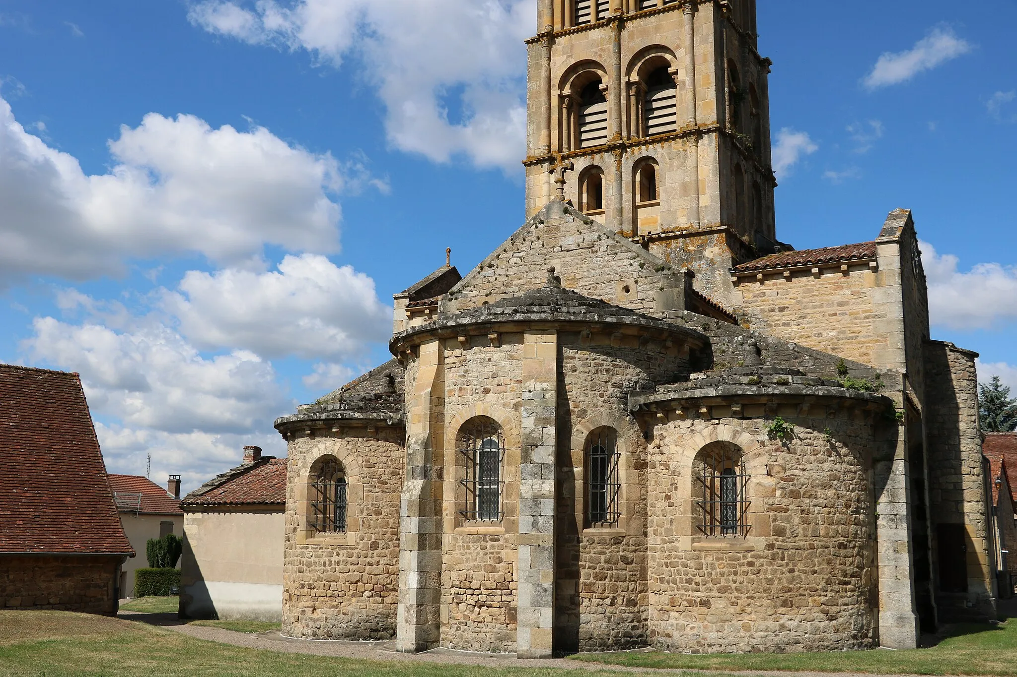 Photo showing: Saint-Laurent-en-Brionnais - Eglise Saint-Laurent