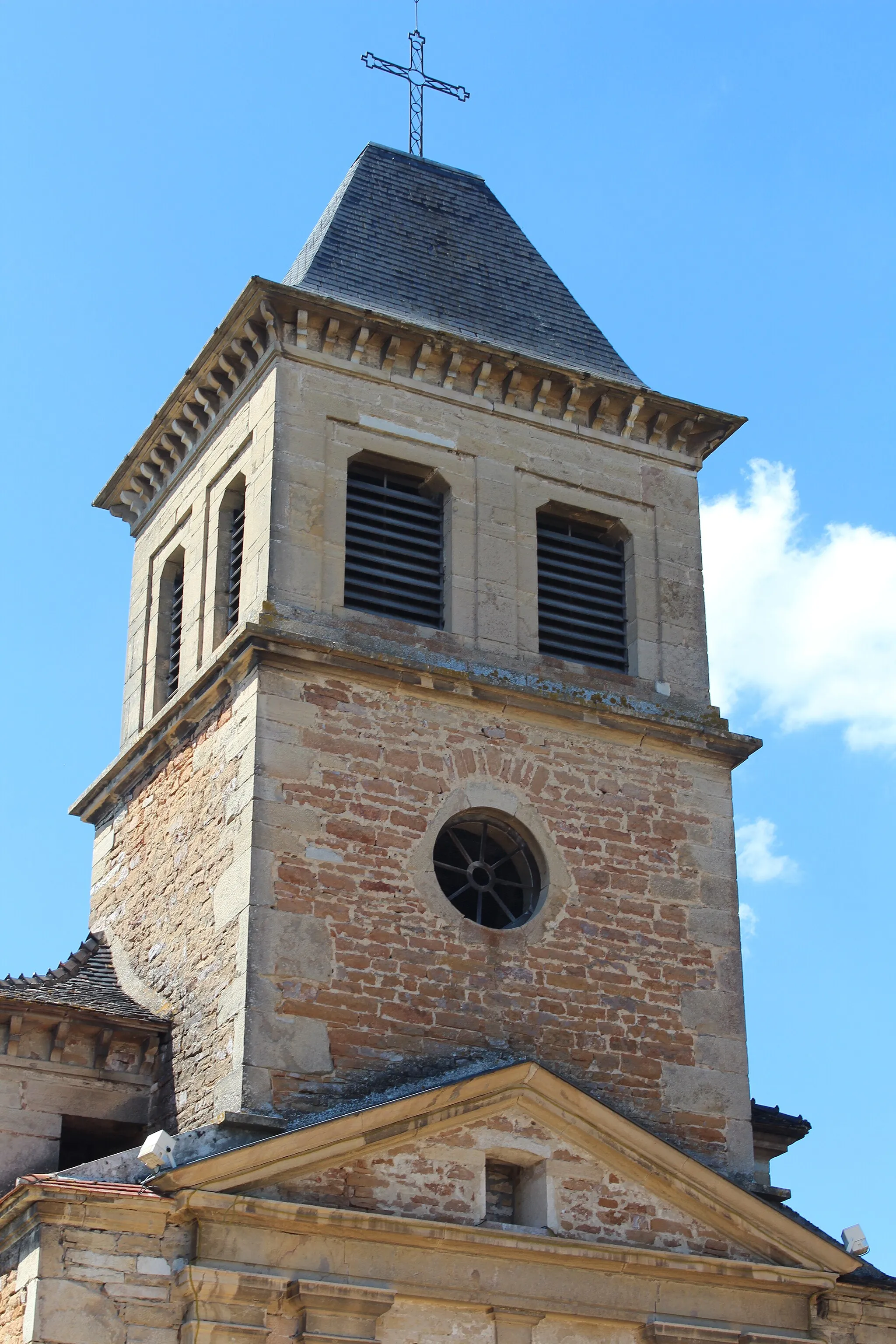 Photo showing: Église Saint-Pierre de Senozan.