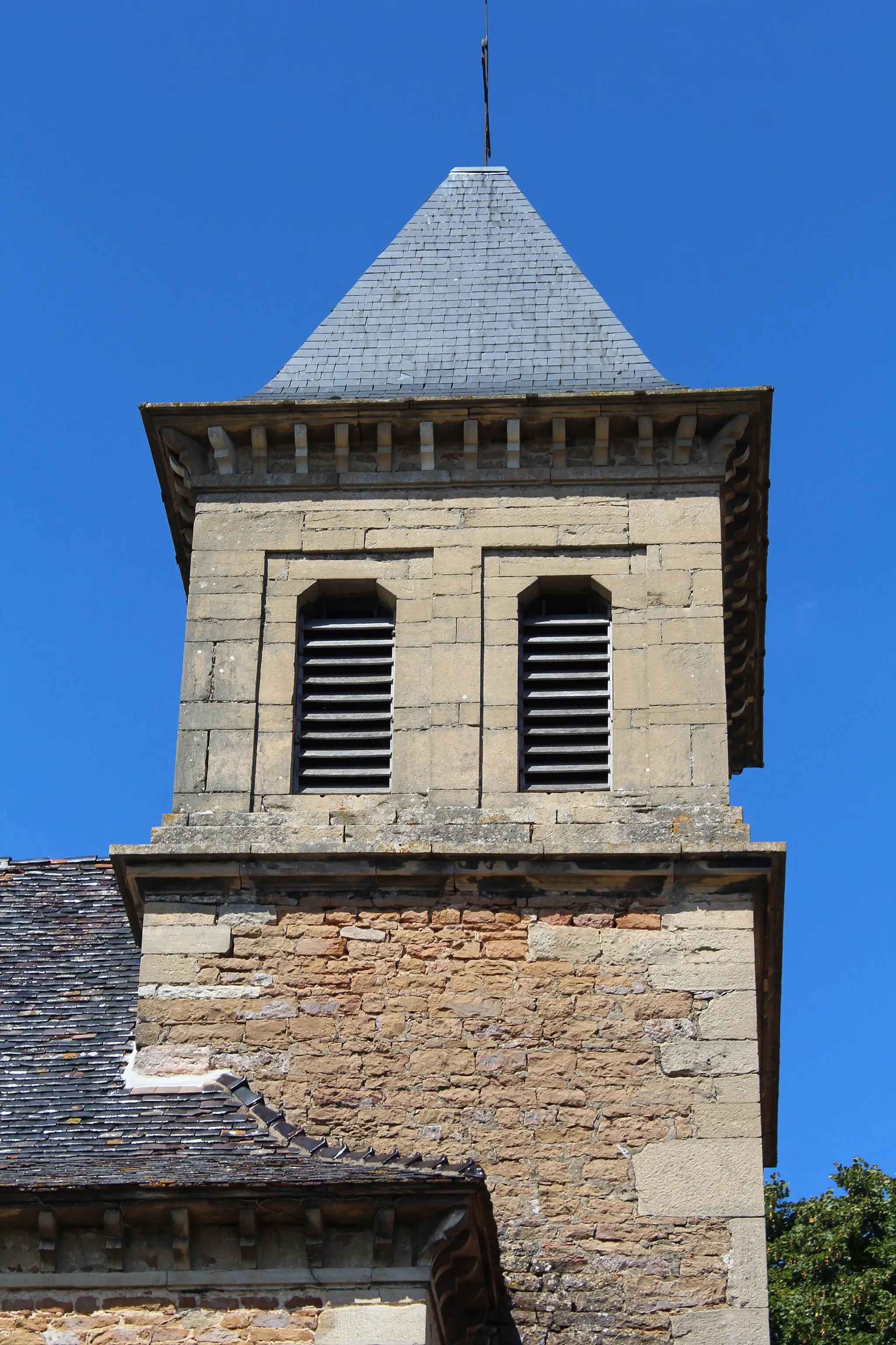 Photo showing: Église Saint-Pierre de Senozan.