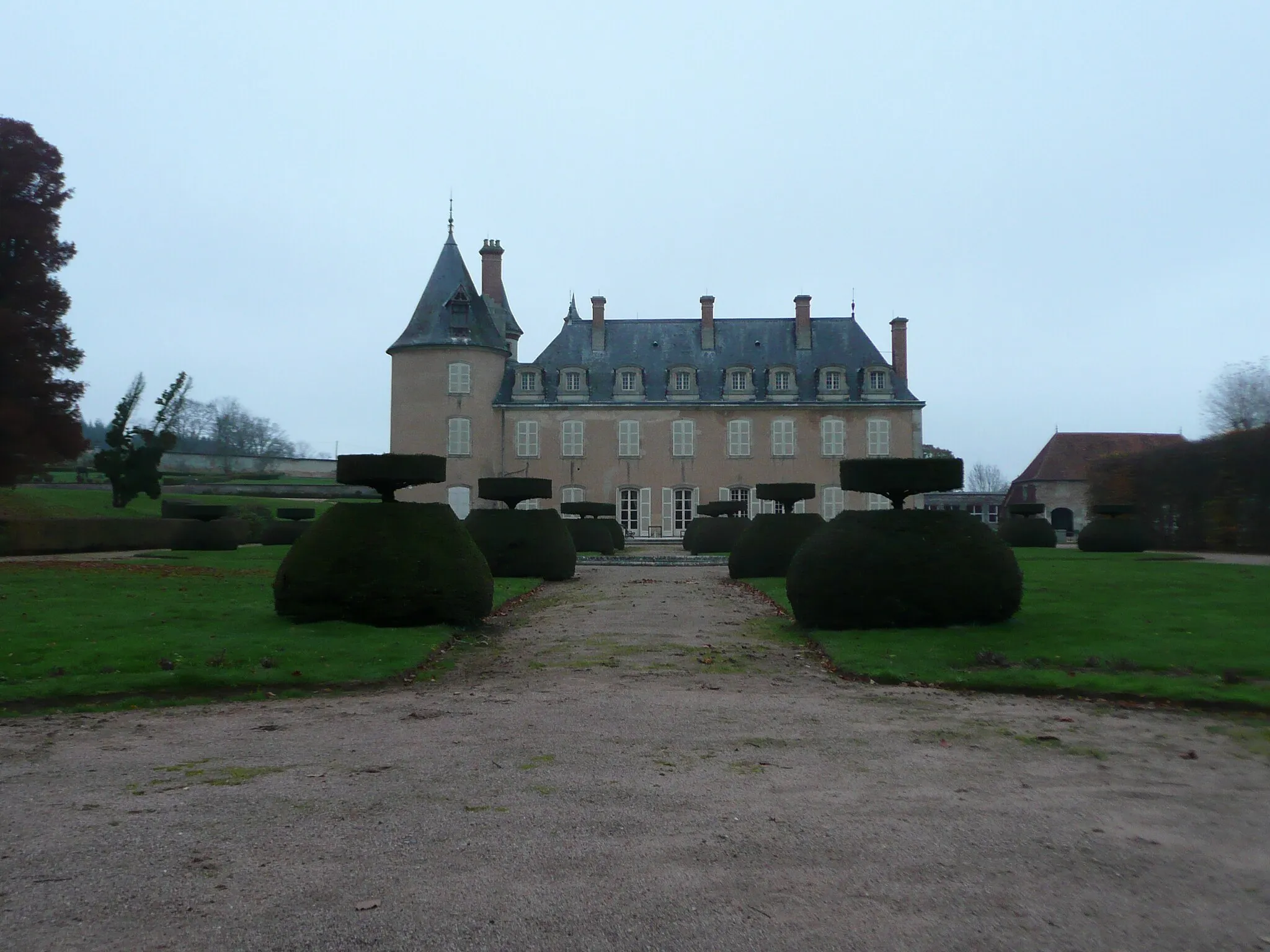 Photo showing: Château du Terreau (XIIIe, XIVe et XVIIIe siècles),  à Verosvres (Saône-et-Loire, France)