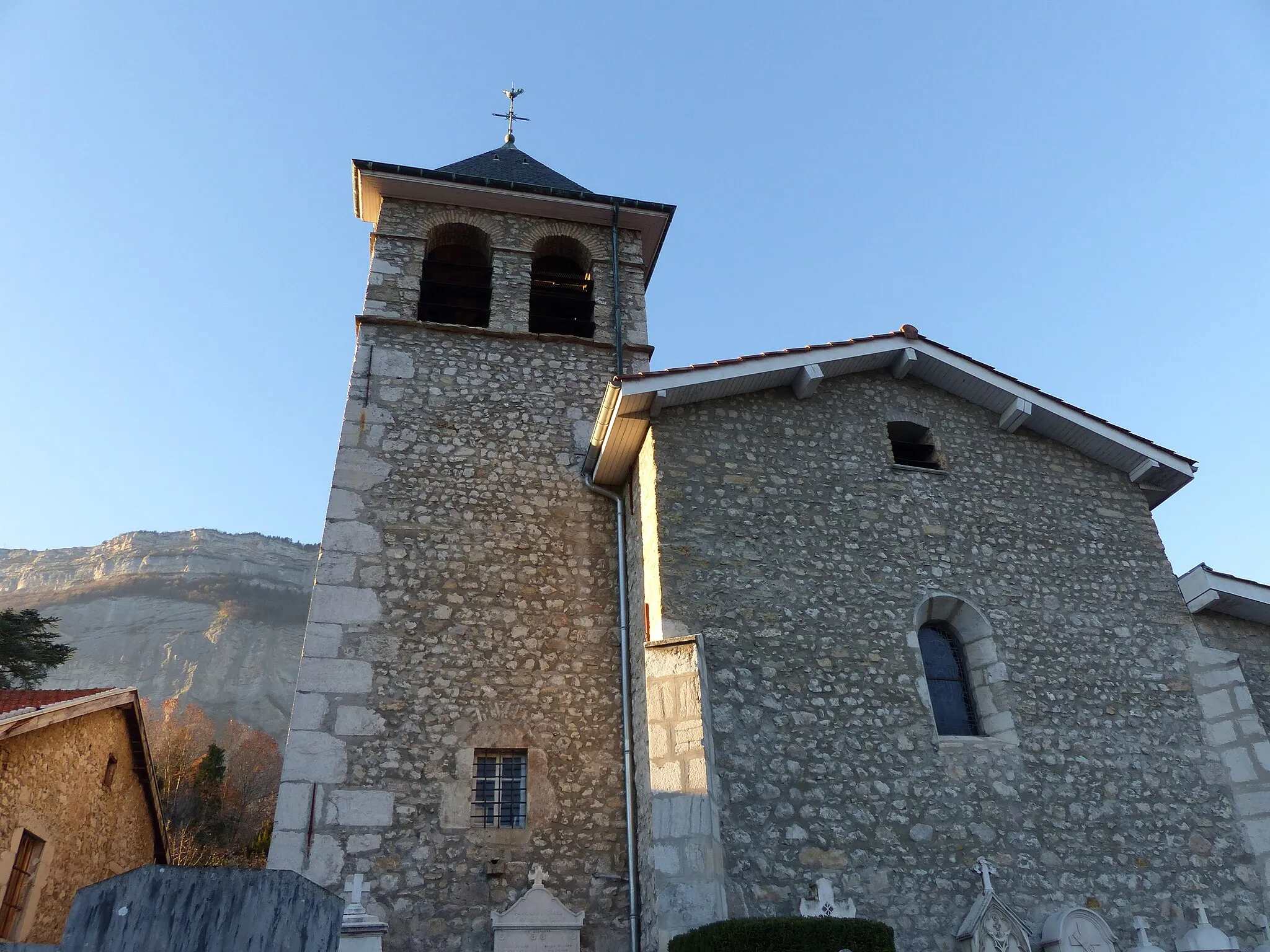 Photo showing: Clocher de l'église Saint Victor à Meylan (Isère)