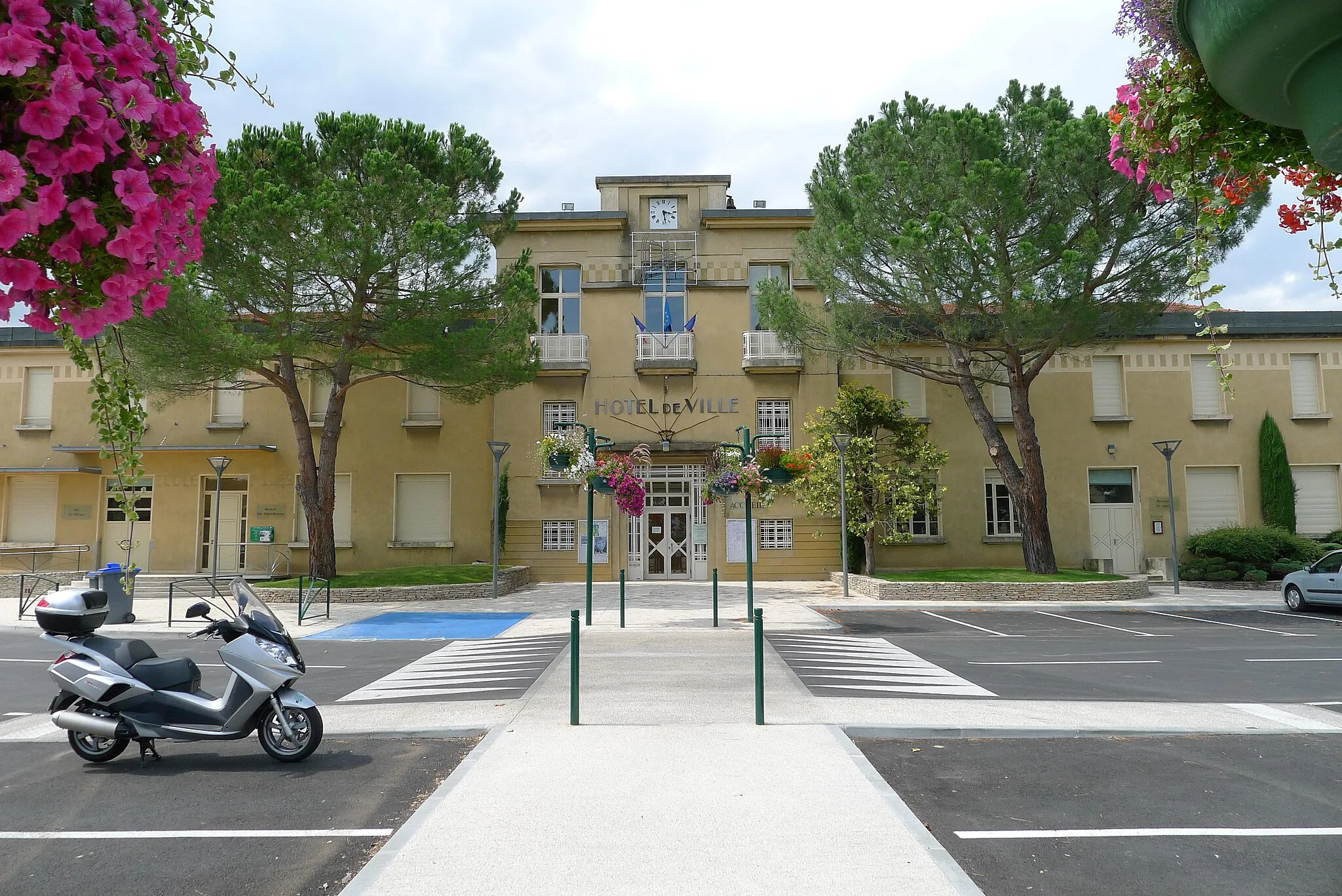 Photo showing: Town hall of Saint-Marcel-lès-Valence - Drôme - France