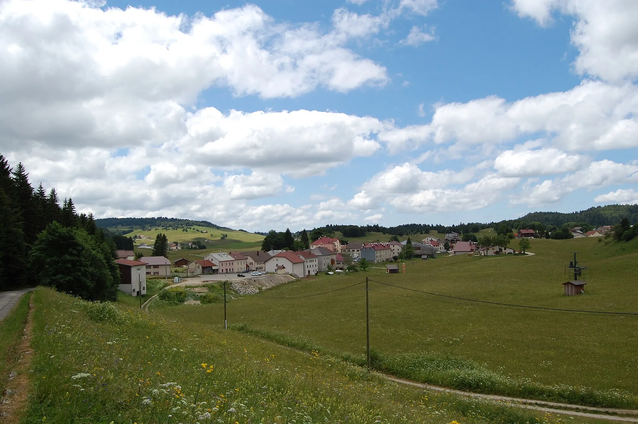 Photo showing: Village Lajoux in the département Jura, France.