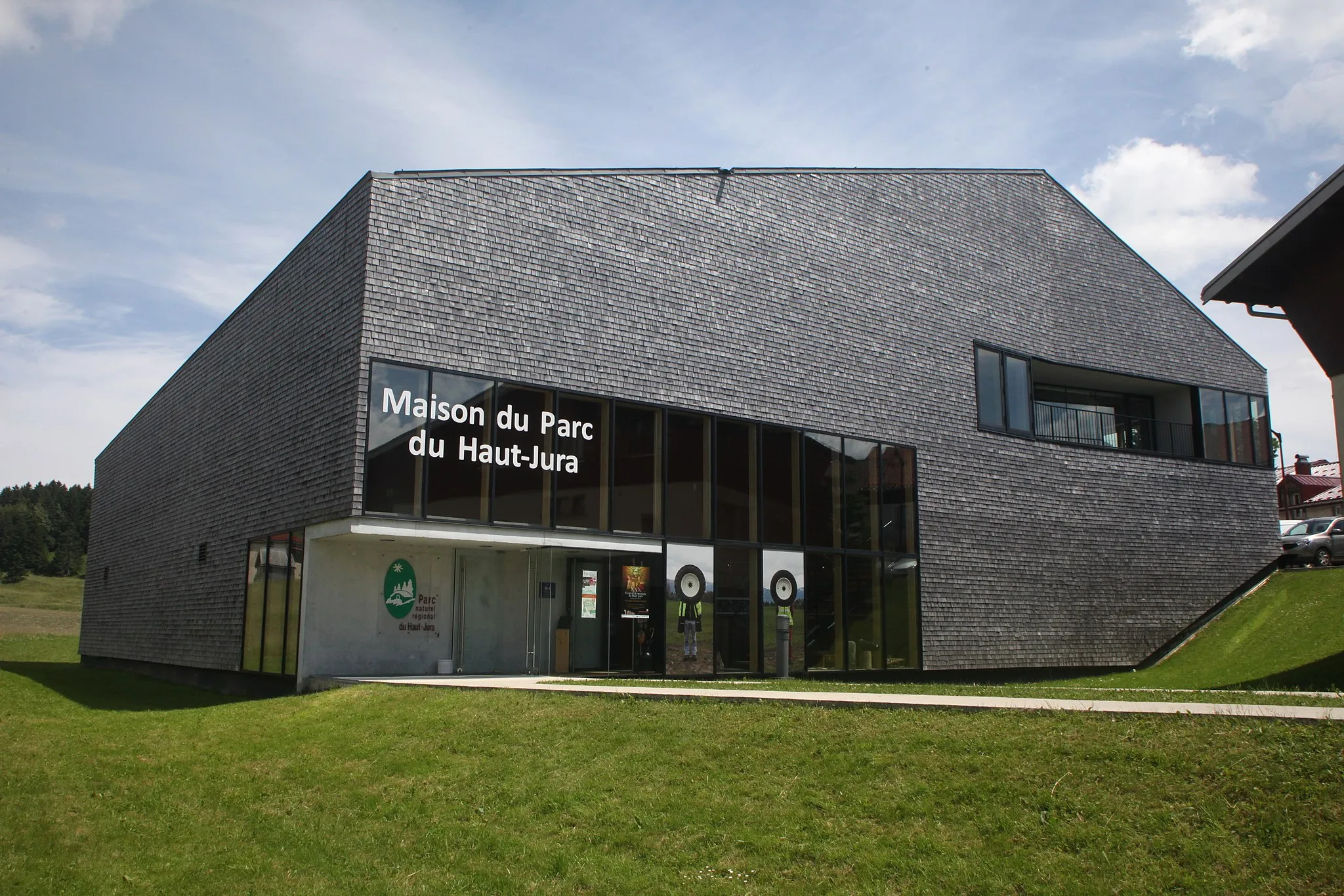 Photo showing: La Maison du Parc du Haut-Jura à Lajoux.