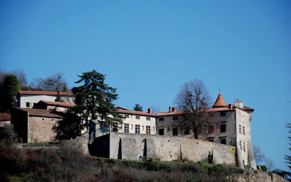 Photo showing: This building is indexed in the base Mérimée, a database of architectural heritage maintained by the French Ministry of Culture, under the reference PA00117425 .