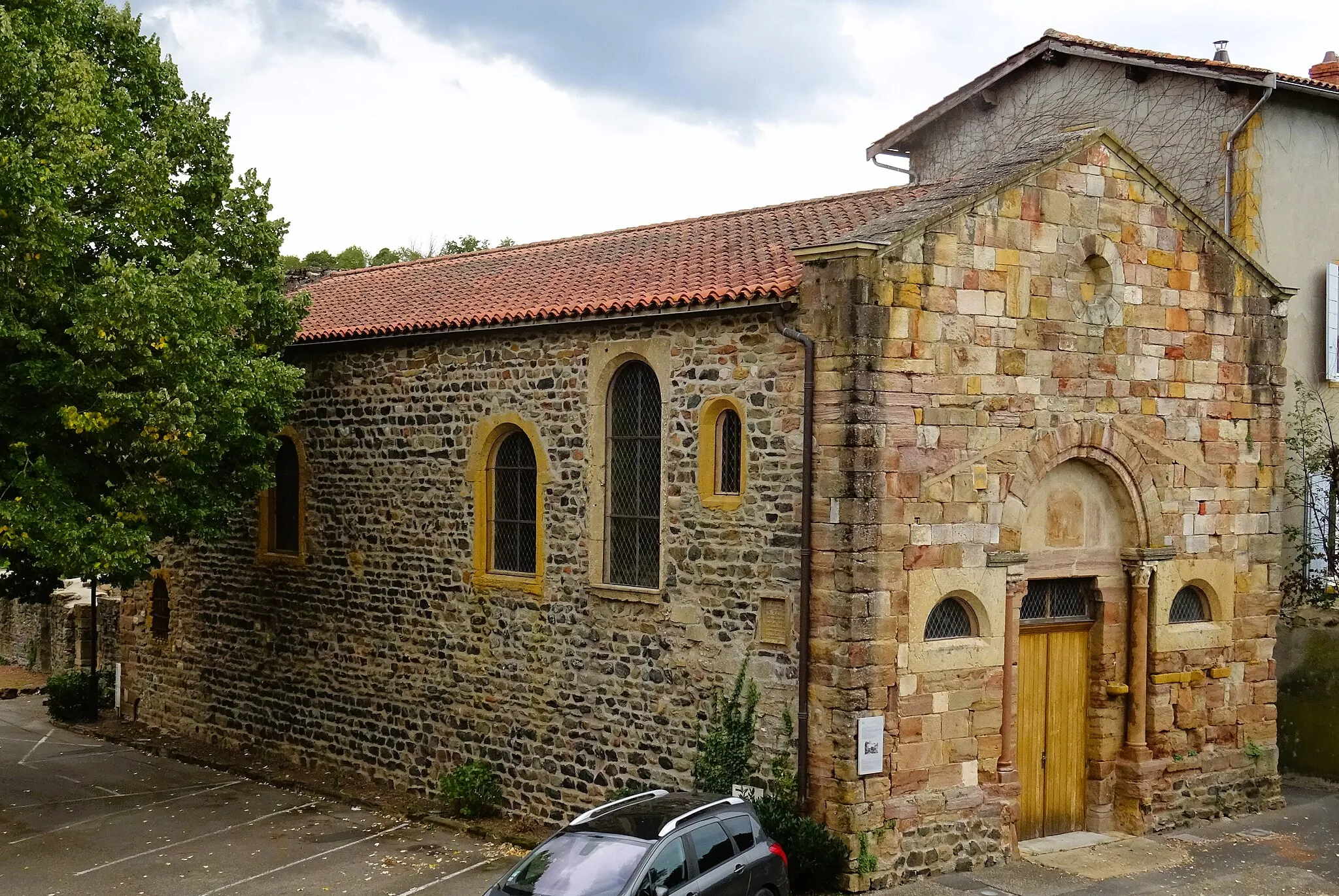 Photo showing: ancienne  église  vue latérale