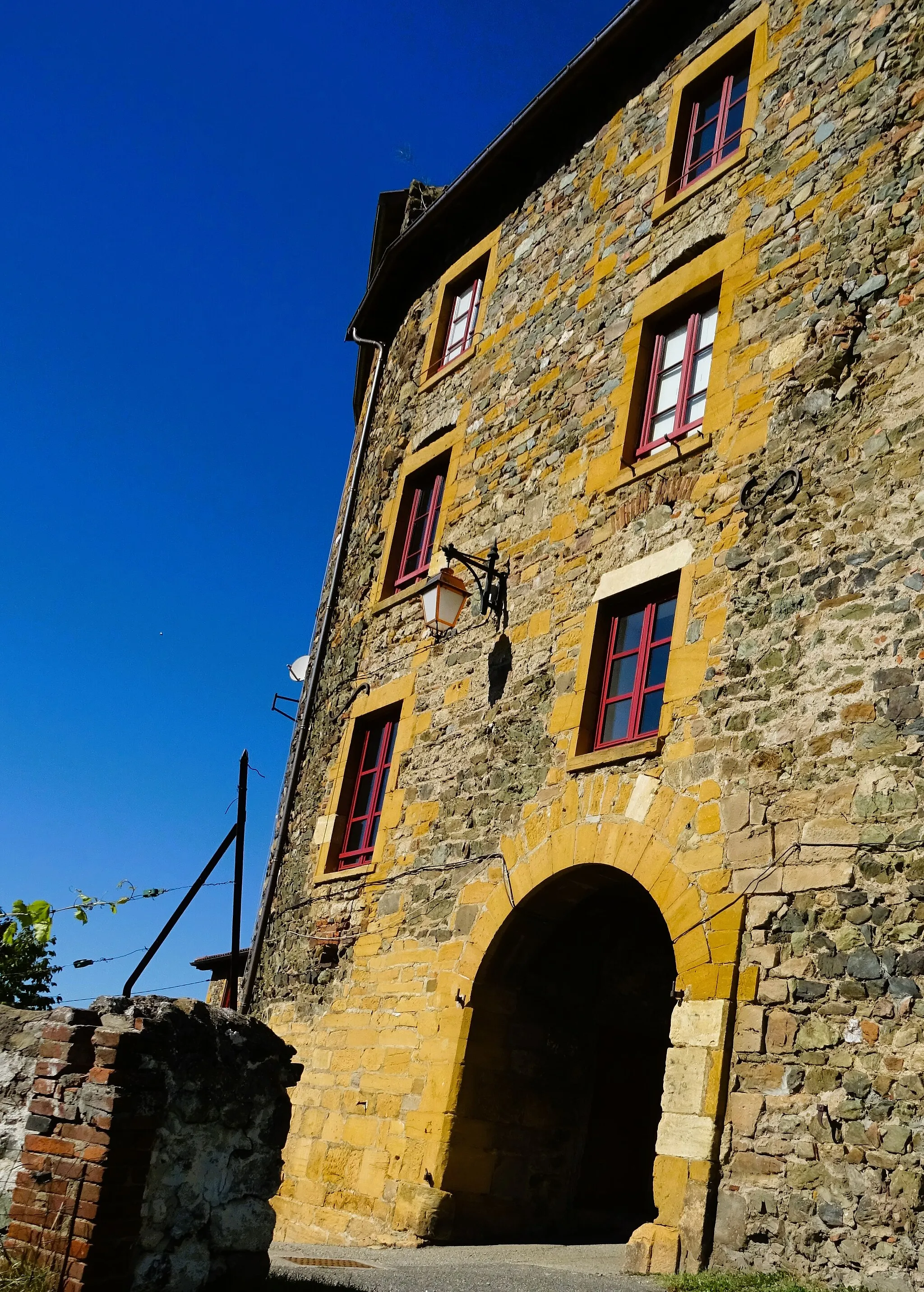 Photo showing: château de Montbloy entrée