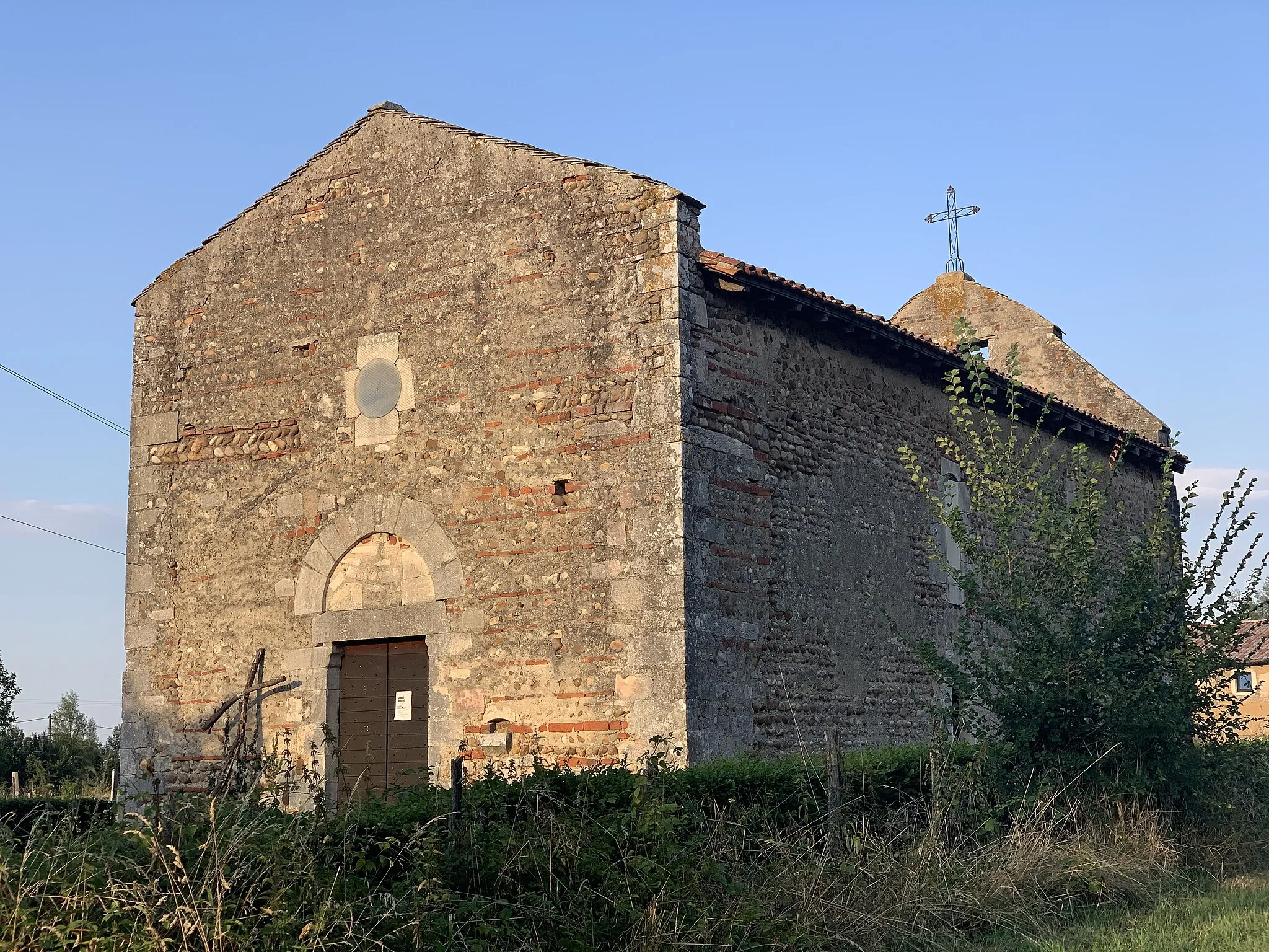 Photo showing: Chapelle de Chanteins, Villeneuve, Ain.