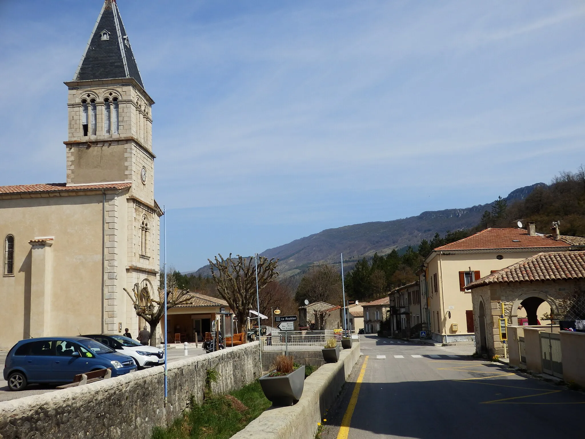 Photo showing: Curch of Bouvières, Drôme, France