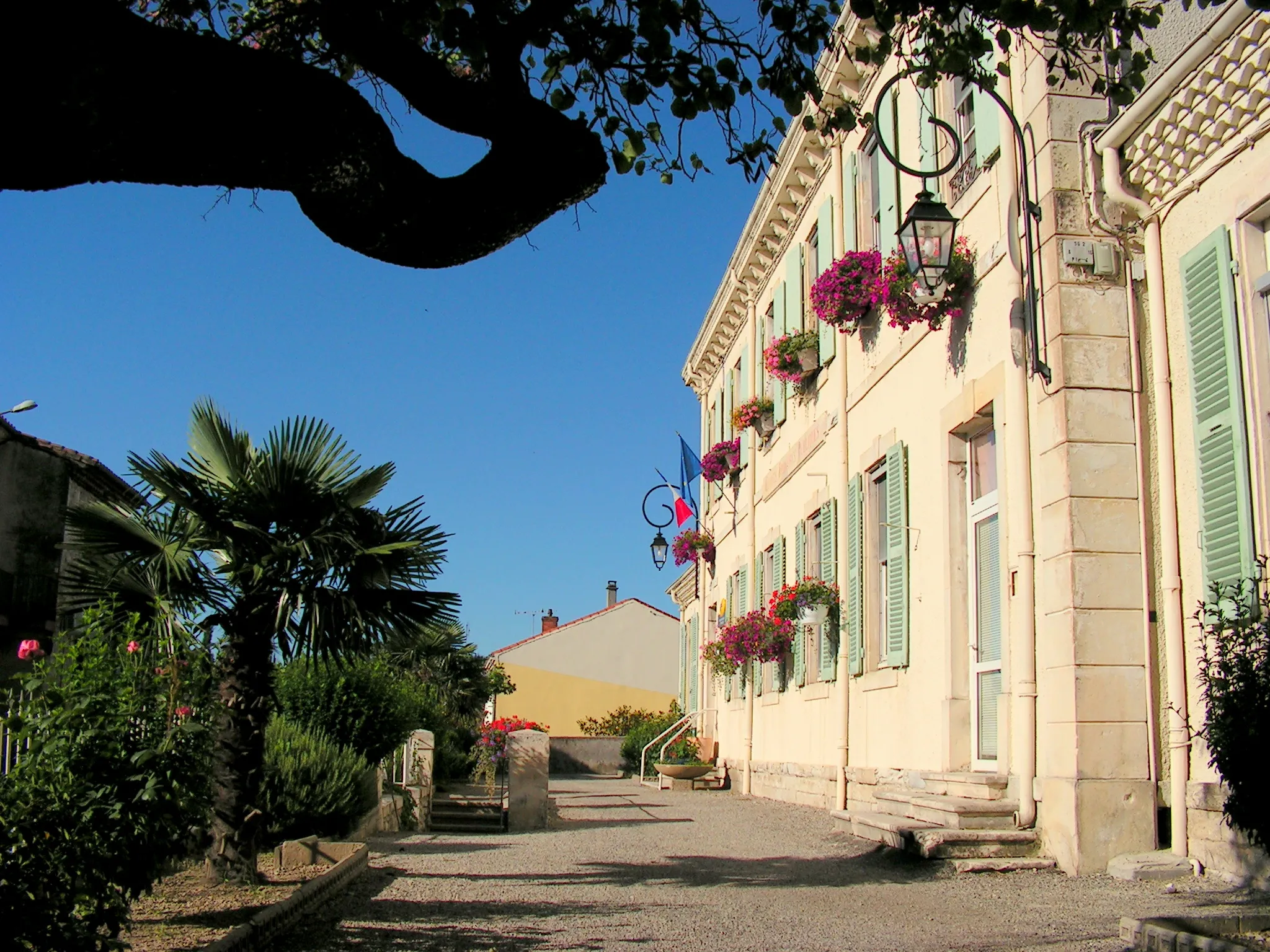 Photo showing: mairie