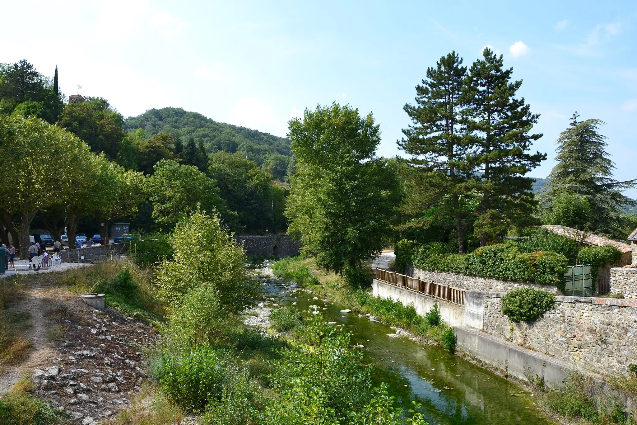 Photo showing: le Roubion à Bourdeaux