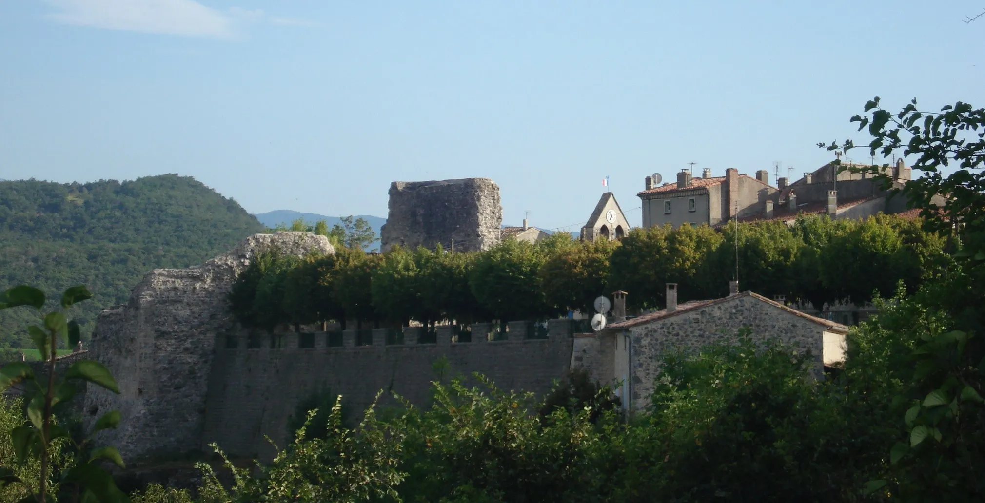 Photo showing: vue de Beaufort sur Gervanne dans la Drôme