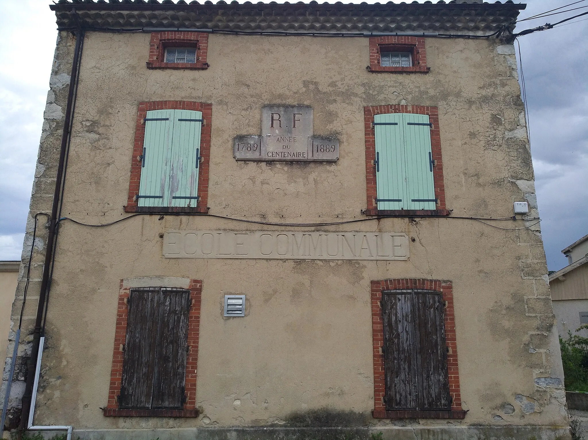 Photo showing: Ancienne école communale de Beaufort-sur-Gervanne (Drôme, France).