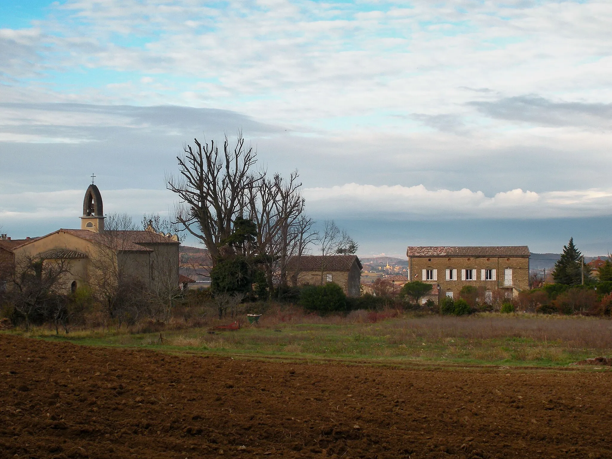 Photo showing: Eglise et mairie d'Ourches