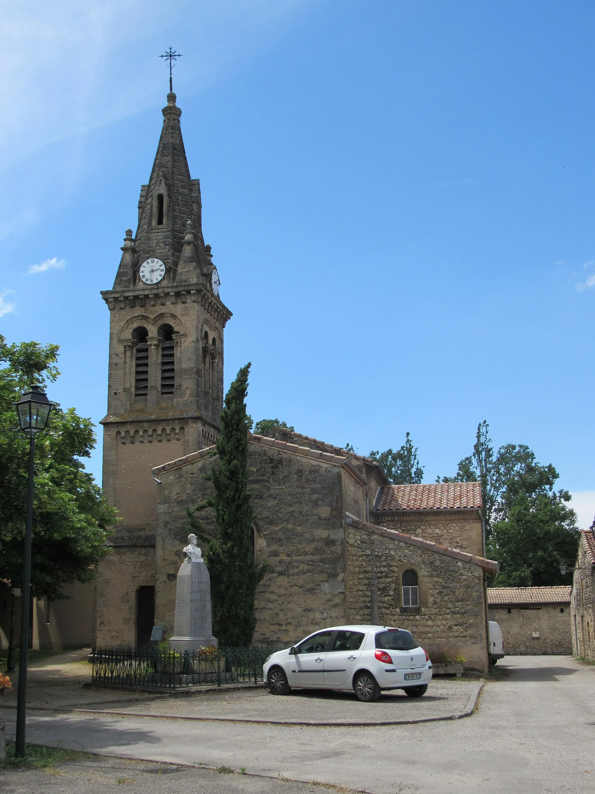 Photo showing: église Saint Didier