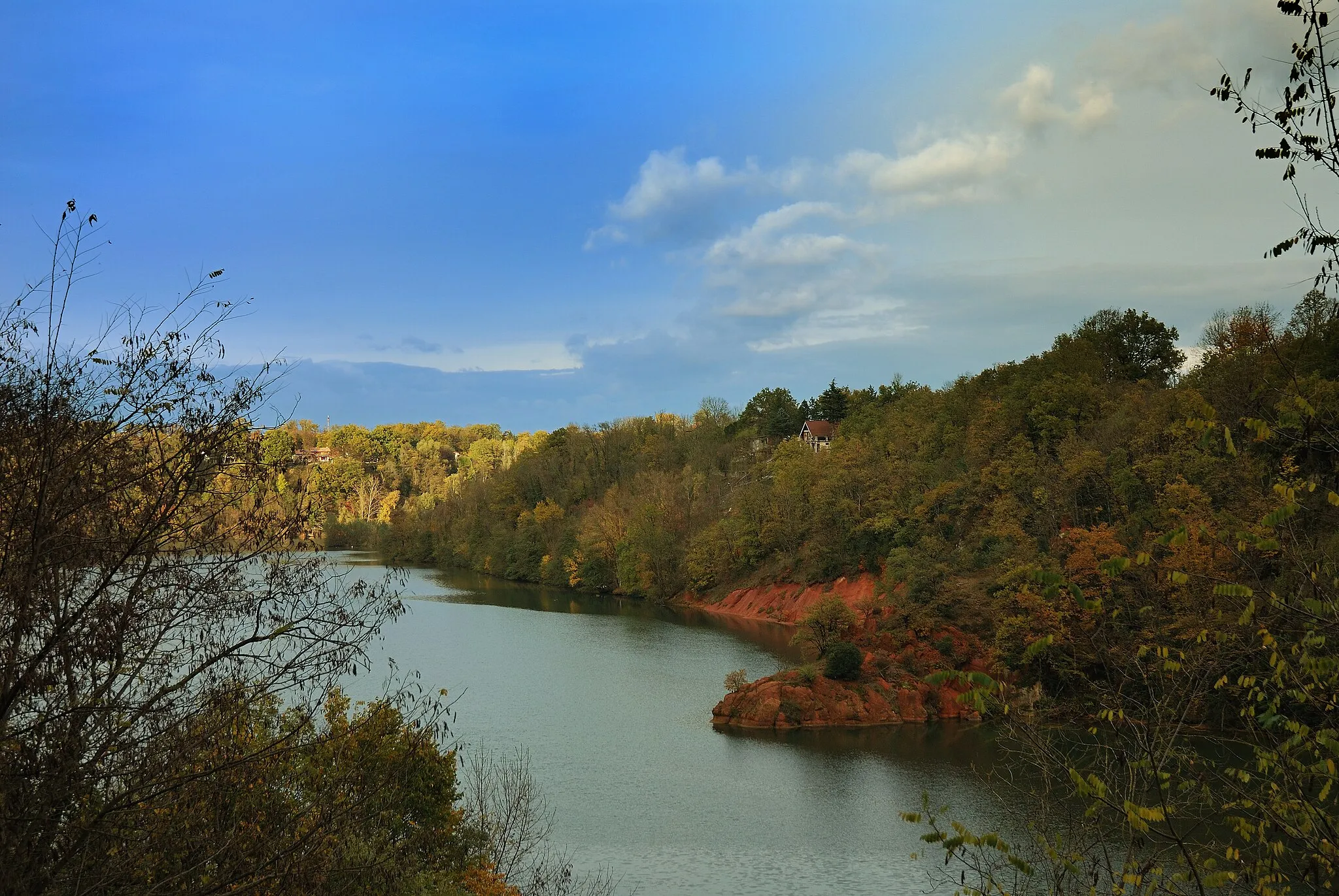 Photo showing: plan d'eau ferrugineuse a st nazaire en royans