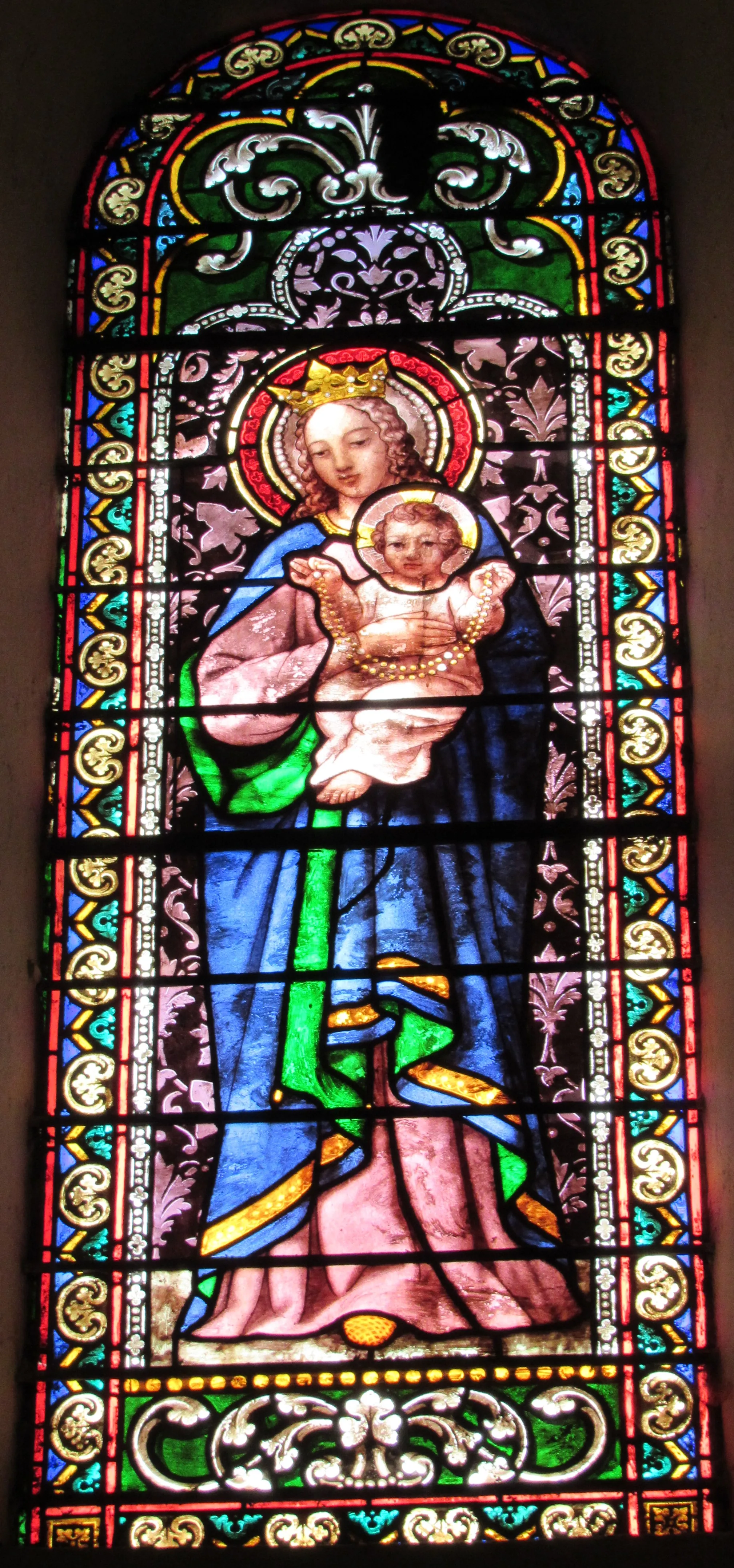 Photo showing: Vitrail : Vierge à l'enfant