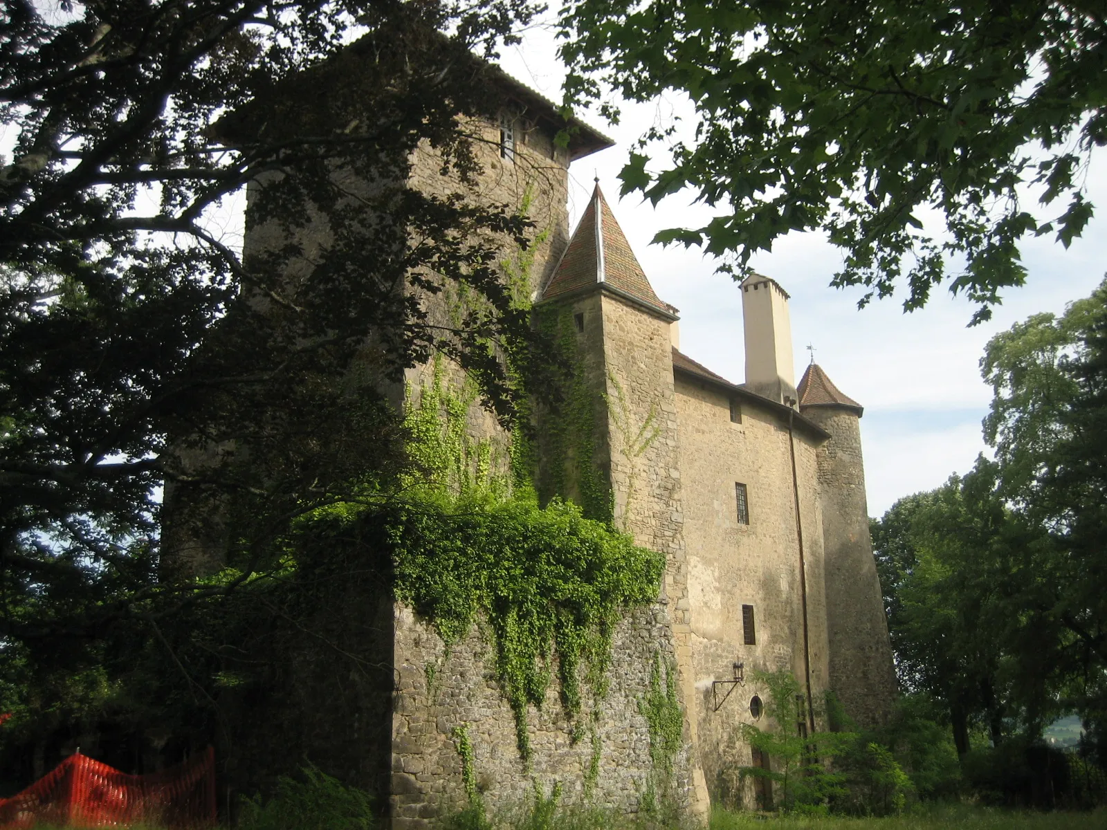 Photo showing: Château féodal de Charmes-sur-l'Herbasse (Drôme)