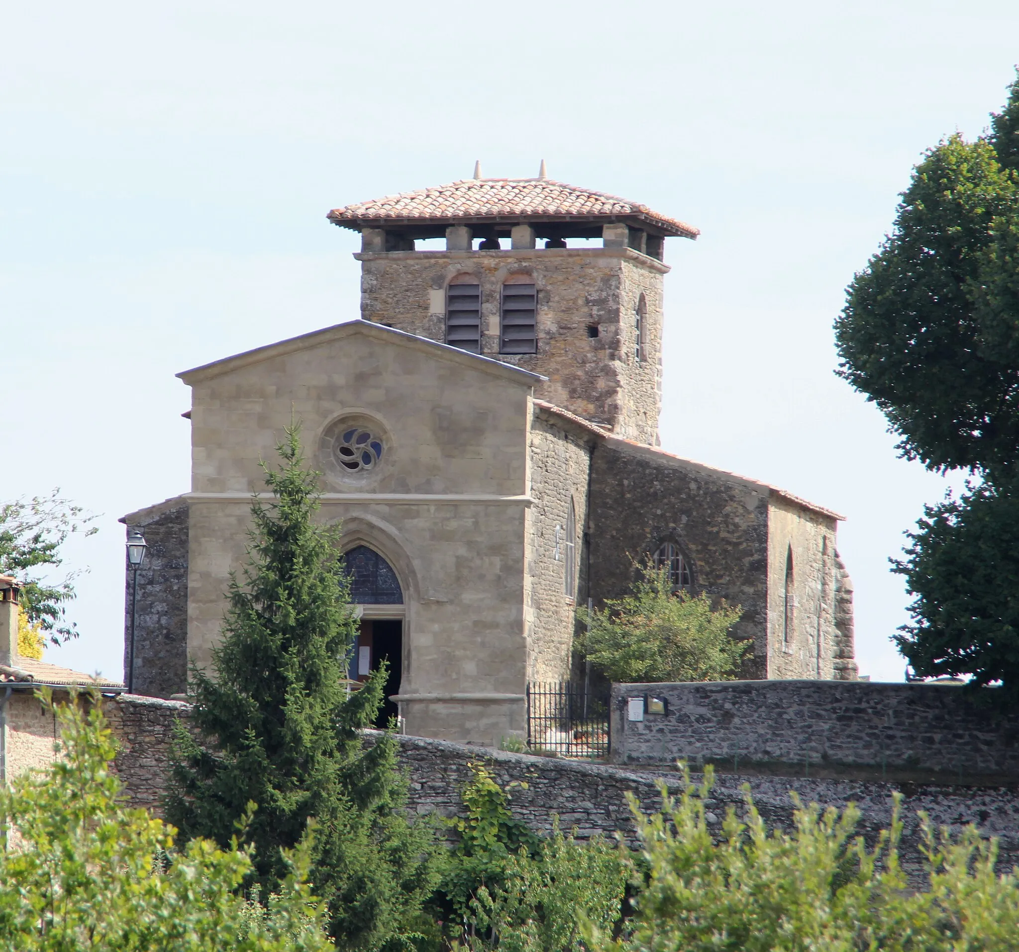 Photo showing: This building is indexed in the base Mérimée, a database of architectural heritage maintained by the French Ministry of Culture, under the reference PA00116917 .