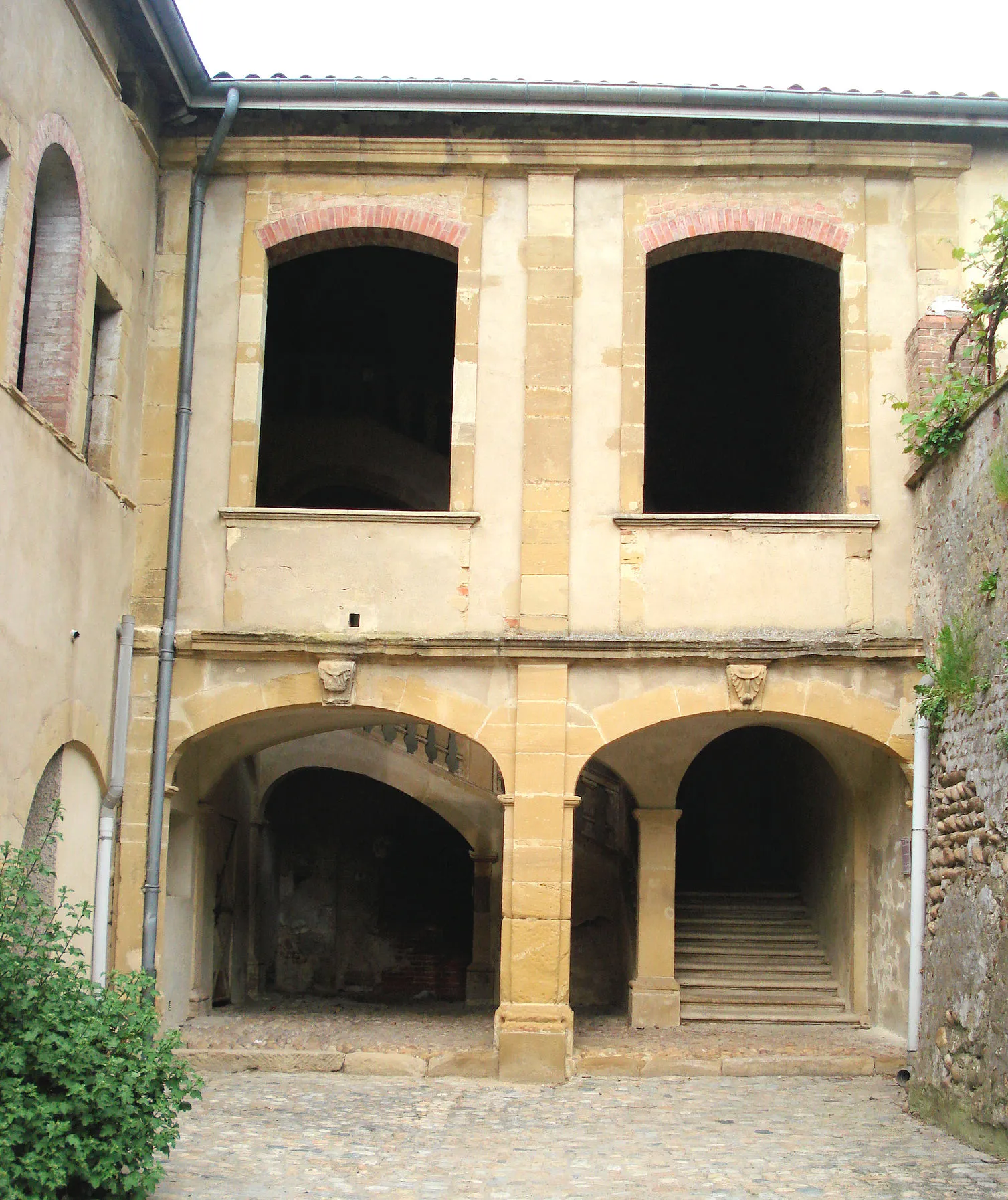 Photo showing: Maison Quarrée (fin XVIème début XVIIème siècle) à Moras en Valloire dans la Drôme