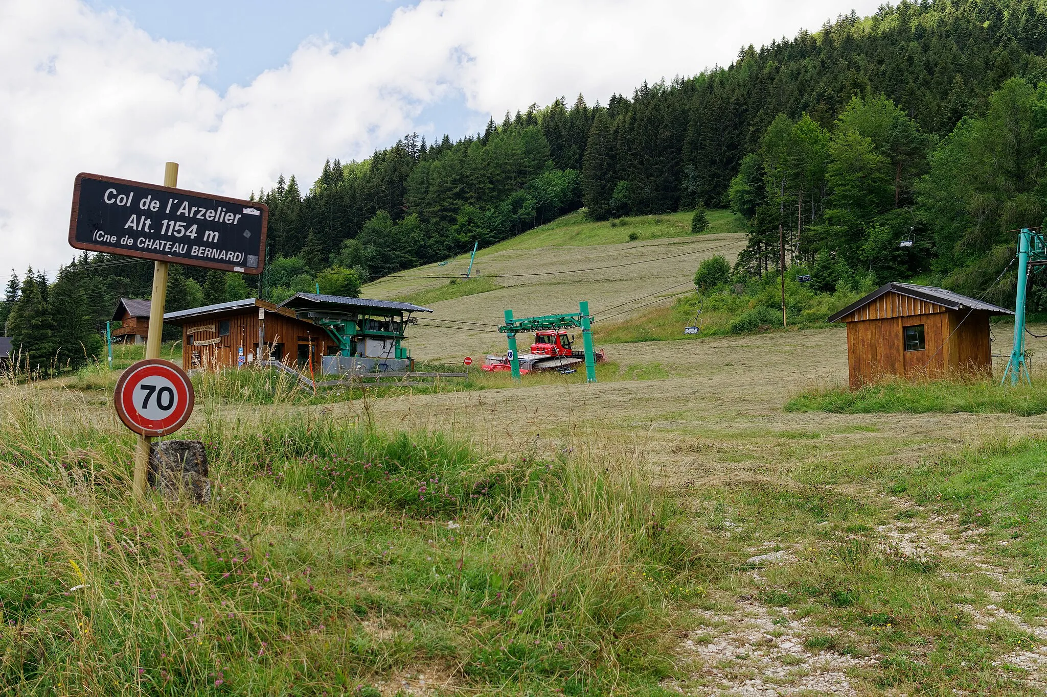 Photo showing: Remontée mécanique au col de l'Arzelier