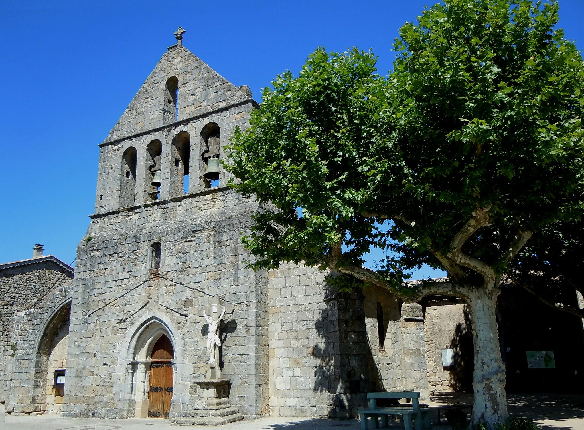 Photo showing: Saint André church, Ailhon, Ardèche.