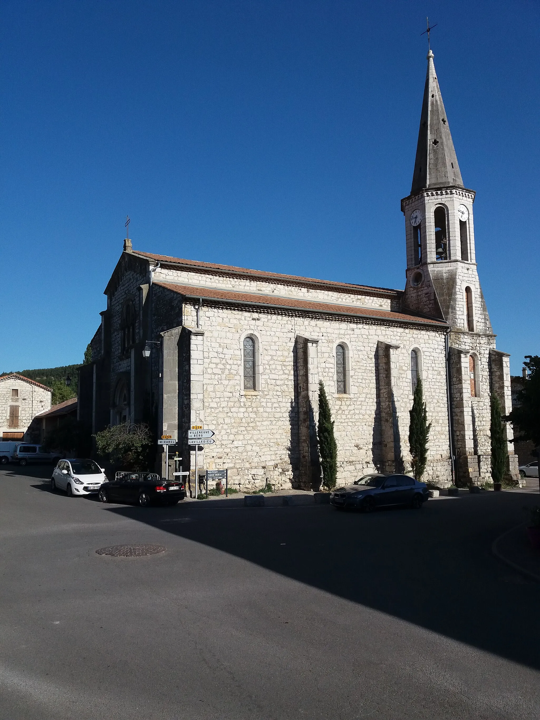 Photo showing: Église.