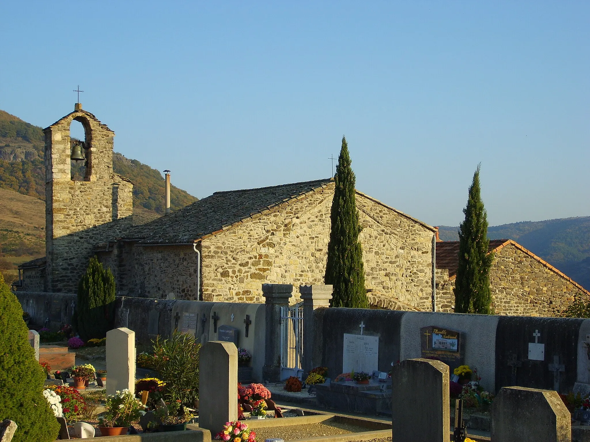 Photo showing: Eglise de Saint Pierre la Roche