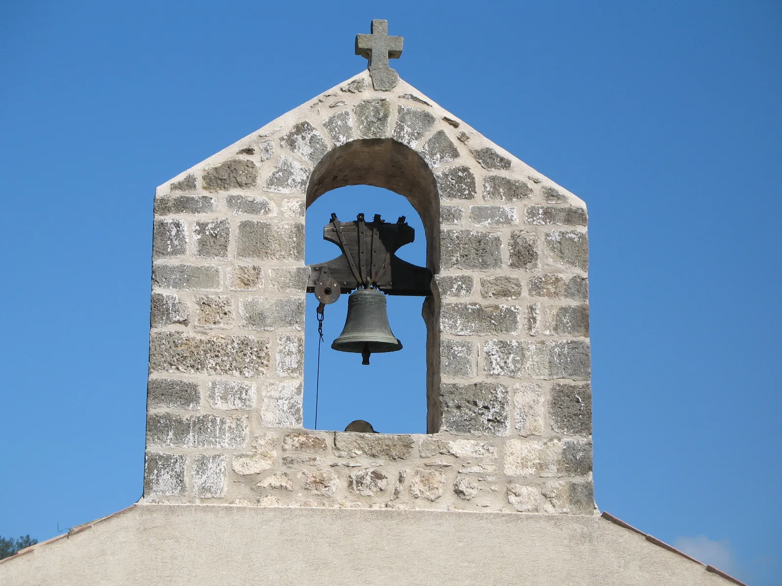 Photo showing: Cloche de l'église Saint Vincent