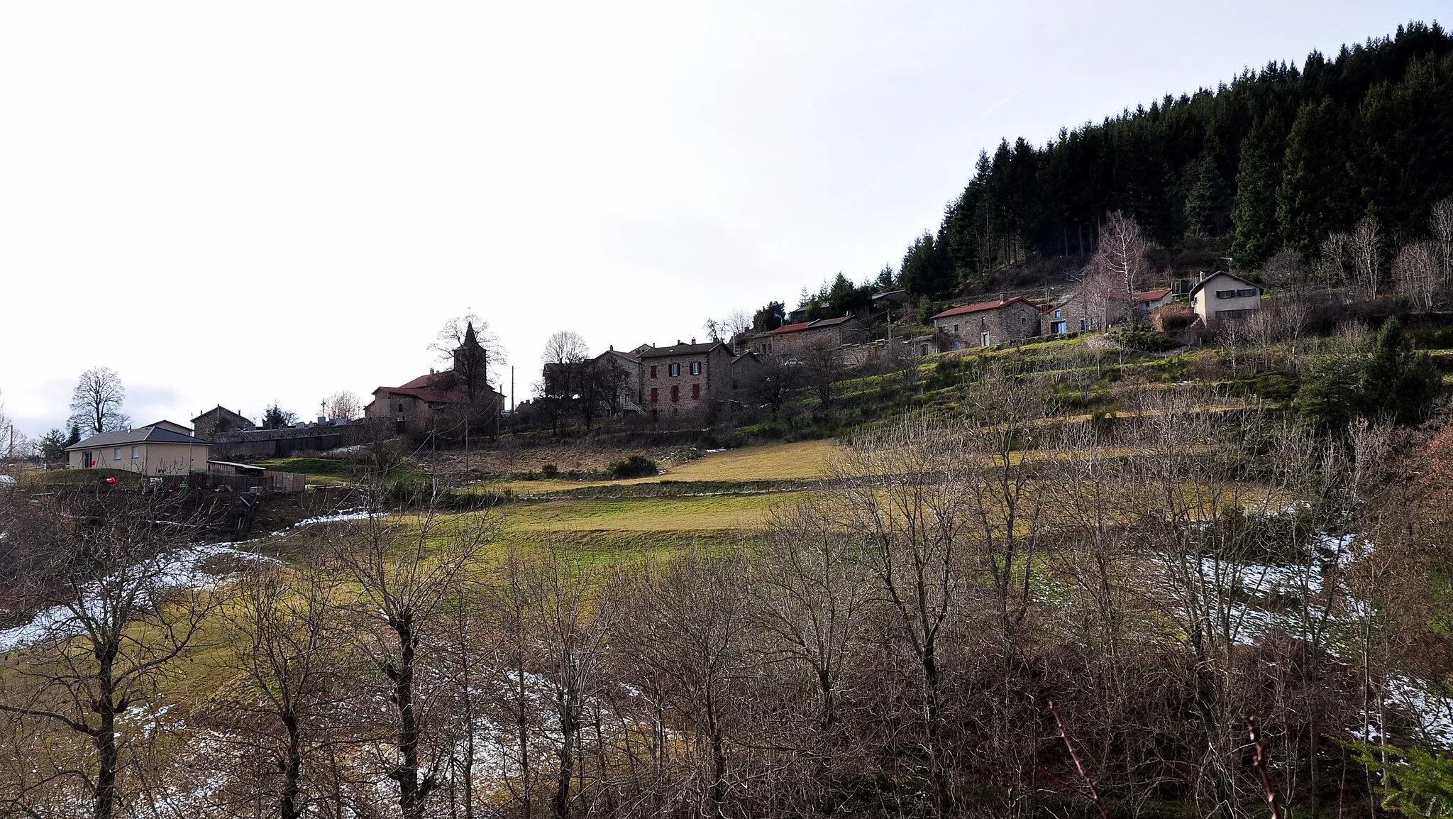 Photo showing: Saint-Jean-Roure depuis le quartier de Mondon.