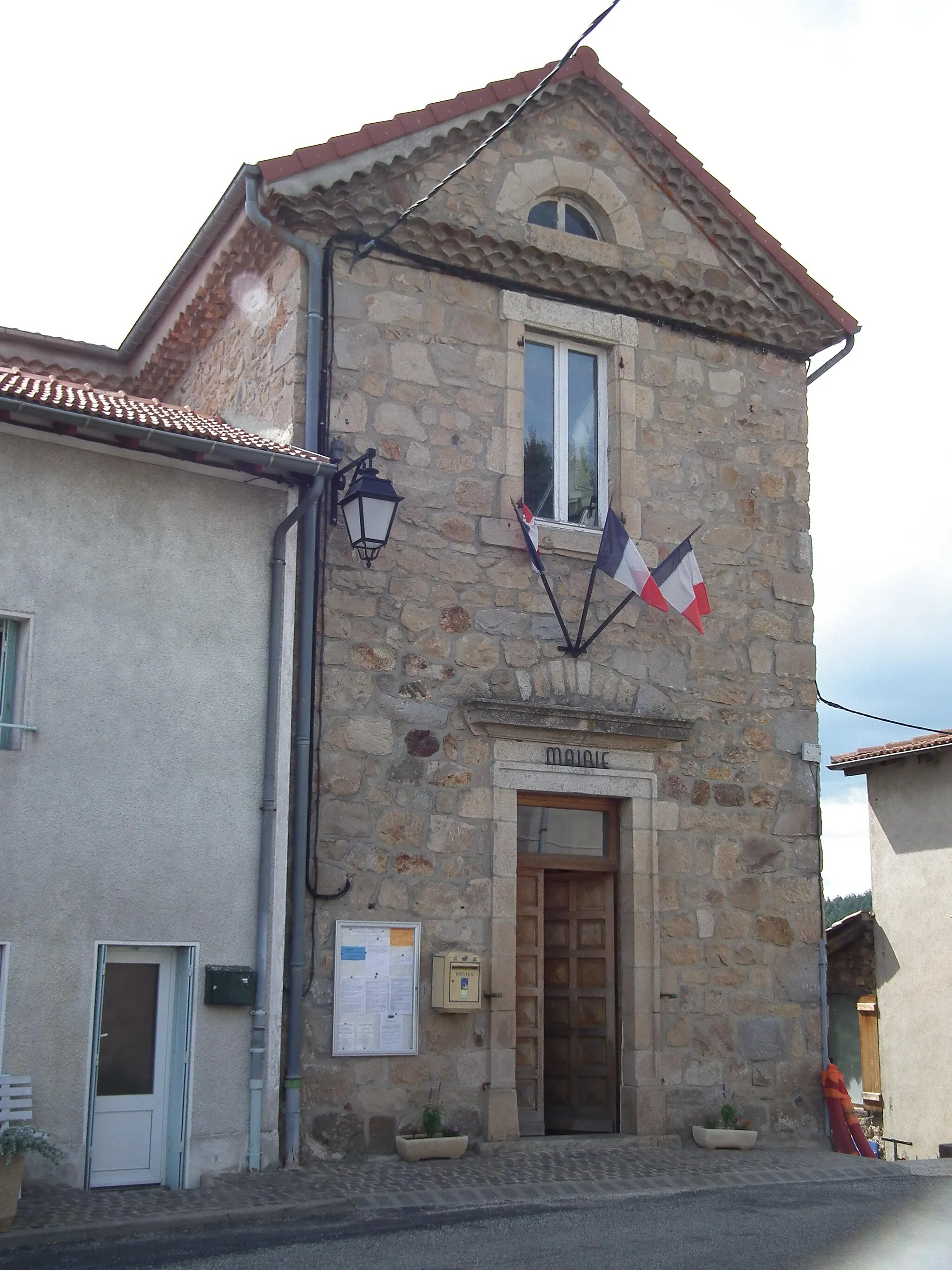 Photo showing: Town hall of Saint-Julien-Labrousse - Ardèche - France