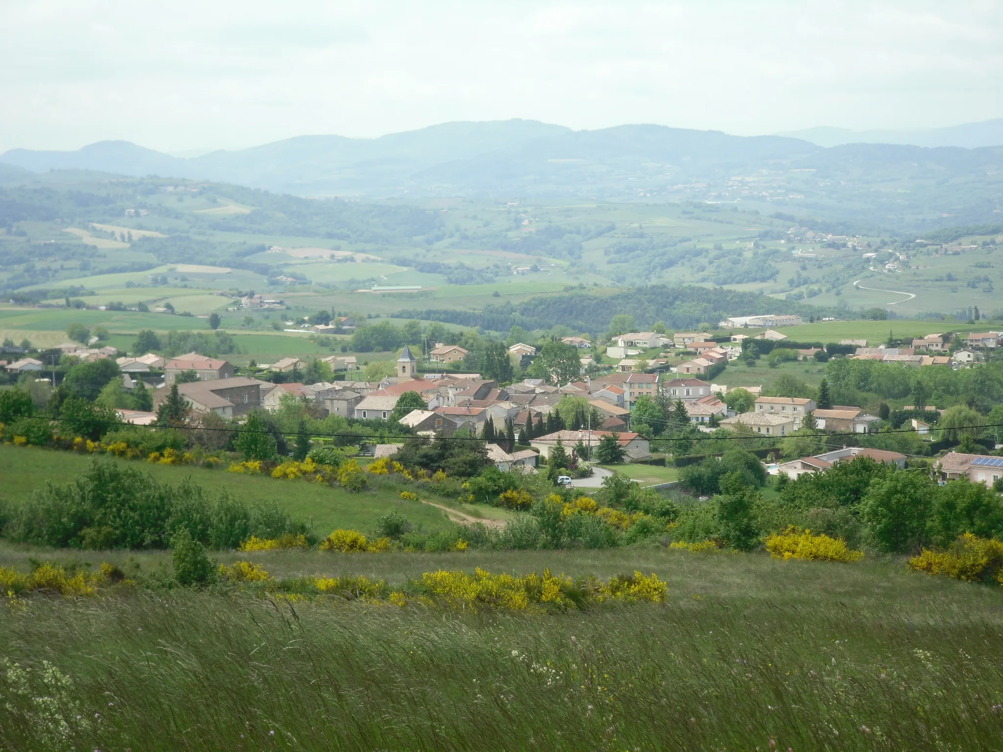 Photo showing: View of the village Plats