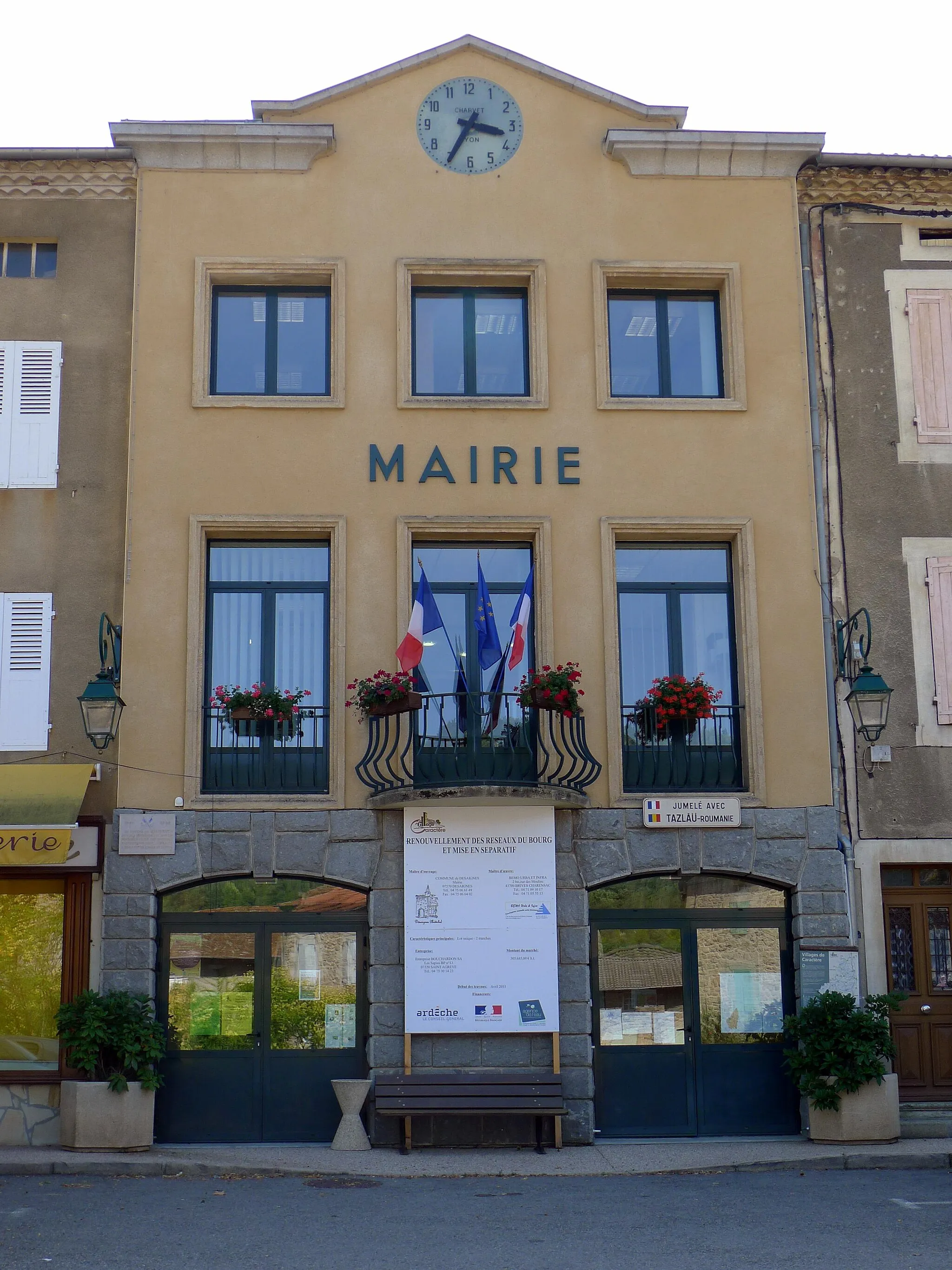 Photo showing: Town hall of Désaignes - Ardèche - France