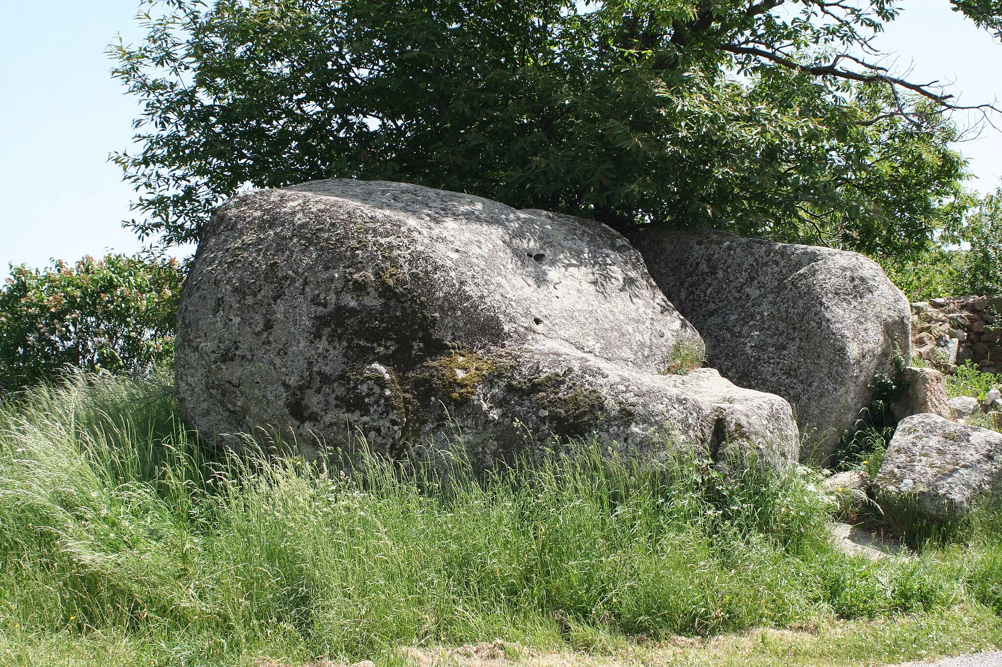 Photo showing: The moving Stone of Champis, Ardèche, France