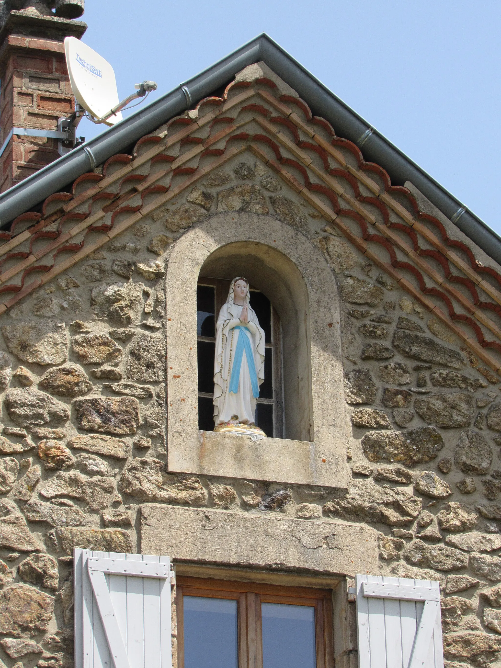 Photo showing: Statue de Notre-Dame de Lourdes, ancienne école libre de Saint-Barthélemy
