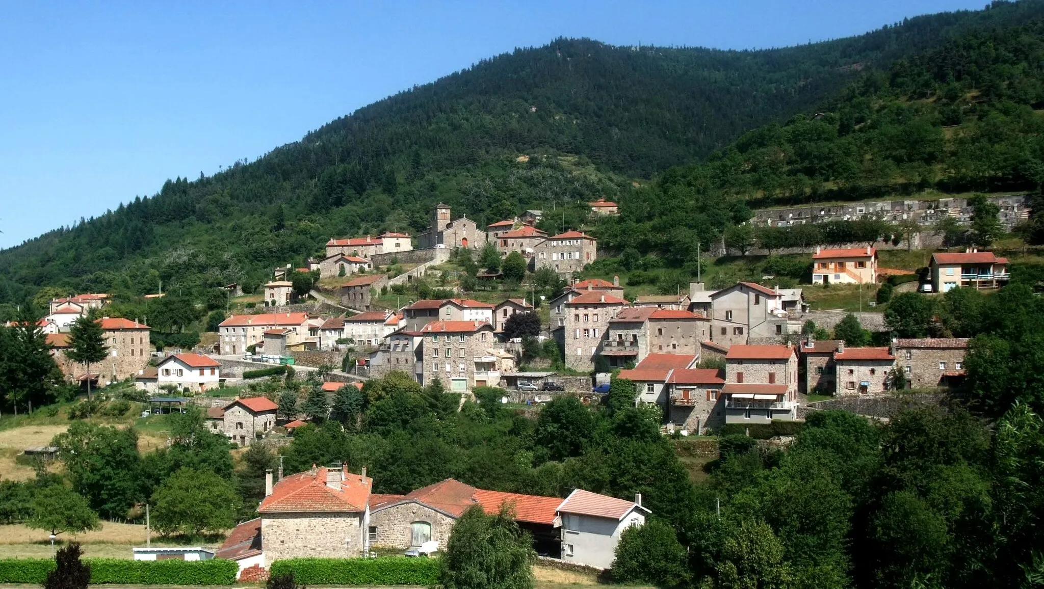 Photo showing: Saint-Julien-Vocance vue générale