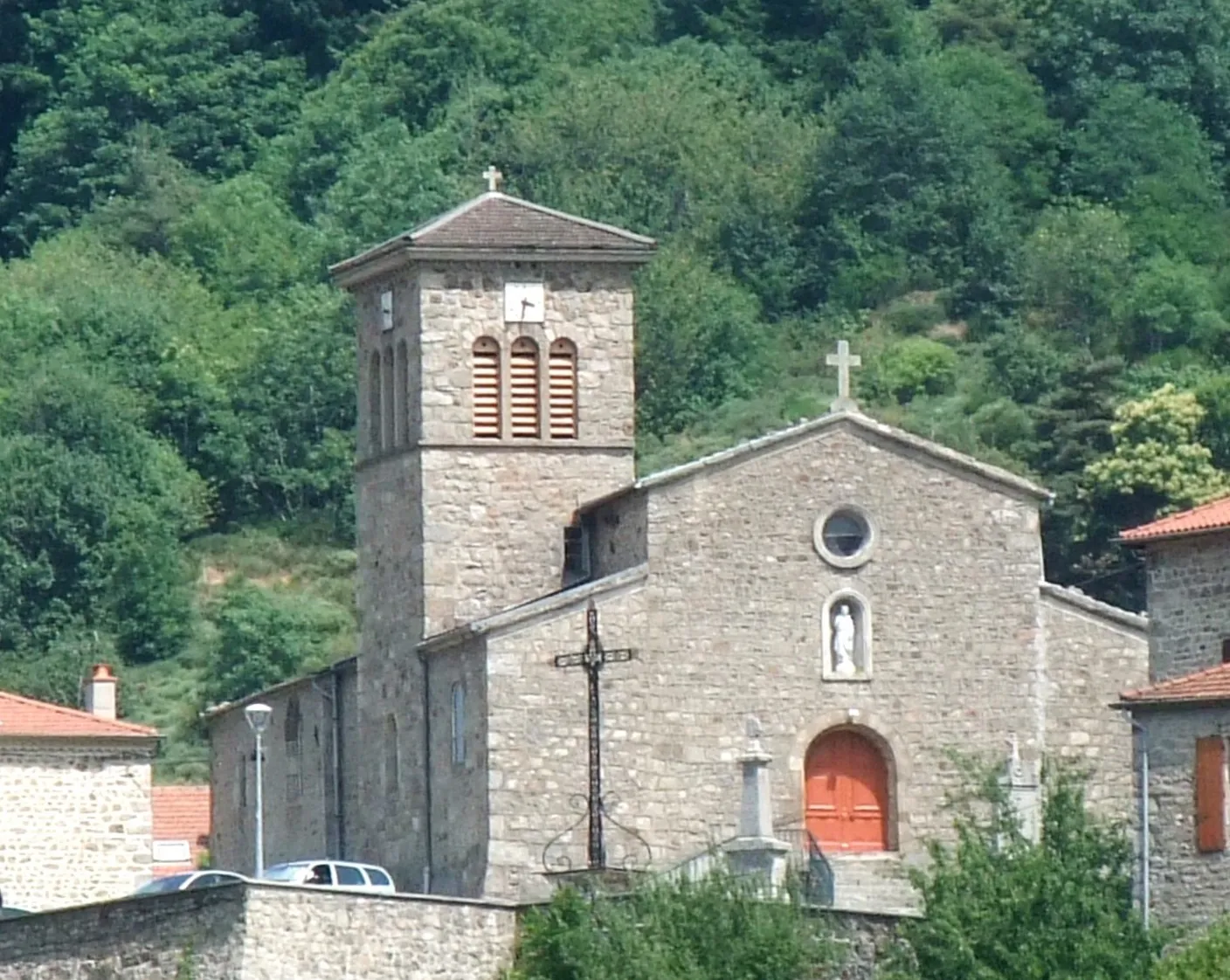 Photo showing: Saint-Julien-Vocance église extérieur