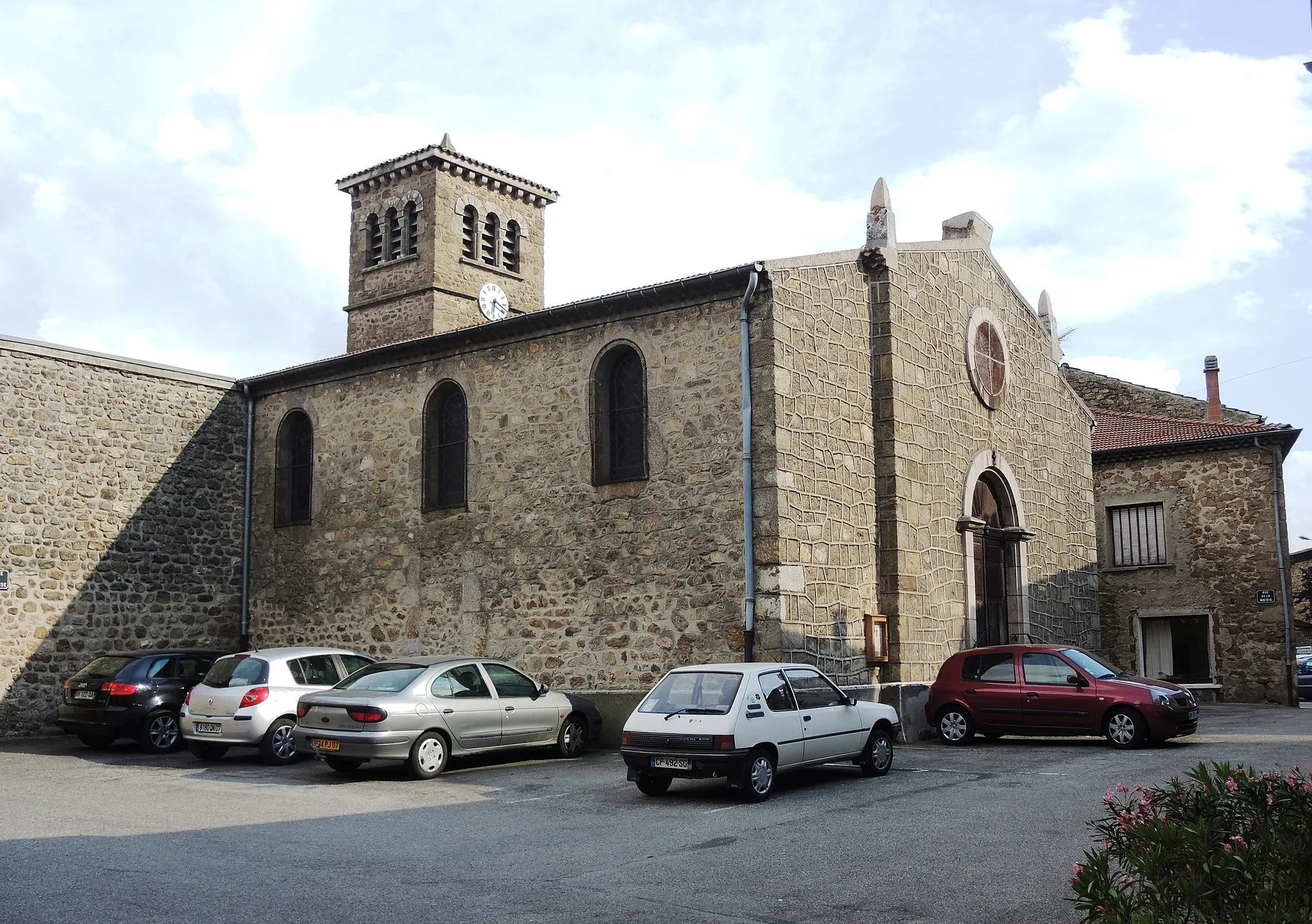 Photo showing: St-Jeure d'Ay église, extérieur